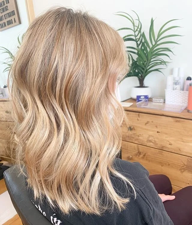Natural tones and textures 🌾 hair by @sabelbrooke 
Haven Blue Salon
|805|460-9557|
6025 Palma Ave 
Atascadero CA 93422

#havenbluesalon #atascaderosalon #805 #805hairstylist #slolife #slocountyhair #centralcoasthair #kemonculture #organicsalon #davi