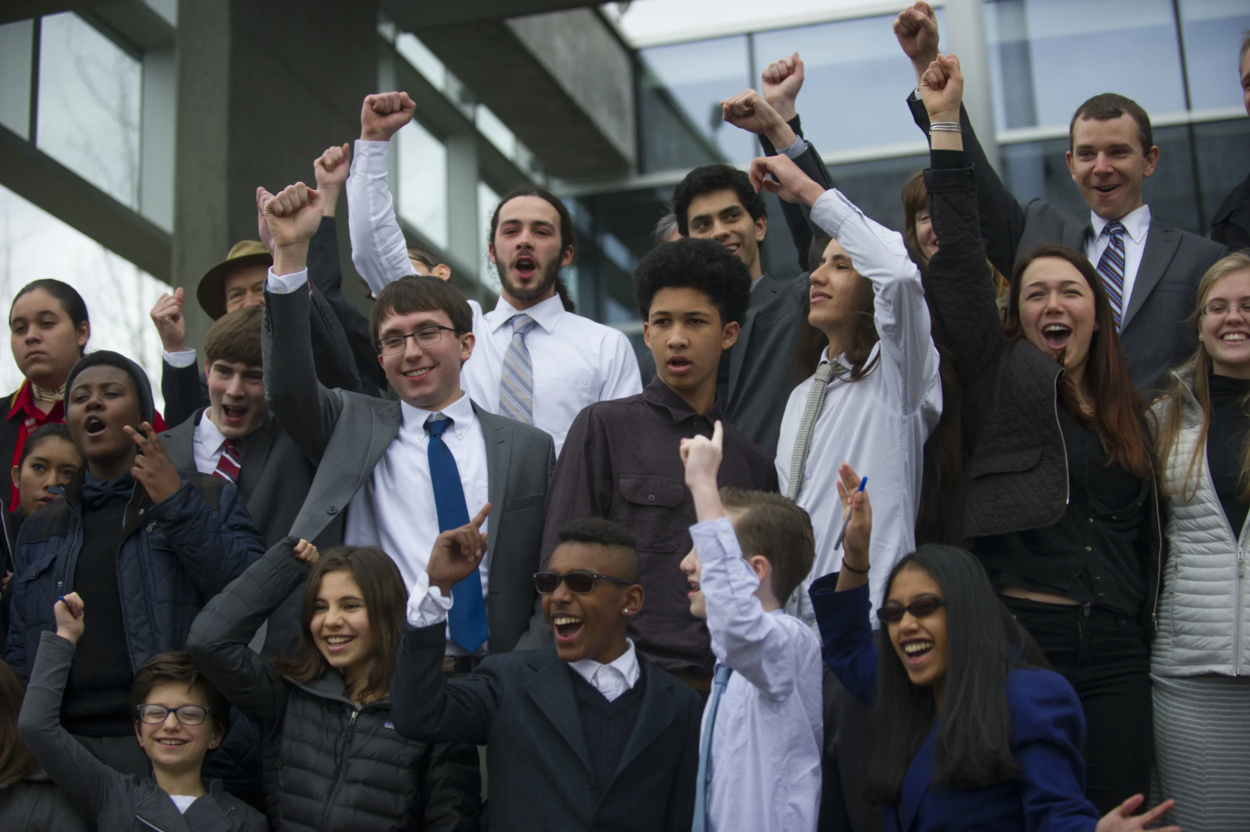 Photo of the plaintiffs in this case agains the US Government. Photo from: http://ourchildrenstrust.org/US/Federal-Lawsuit