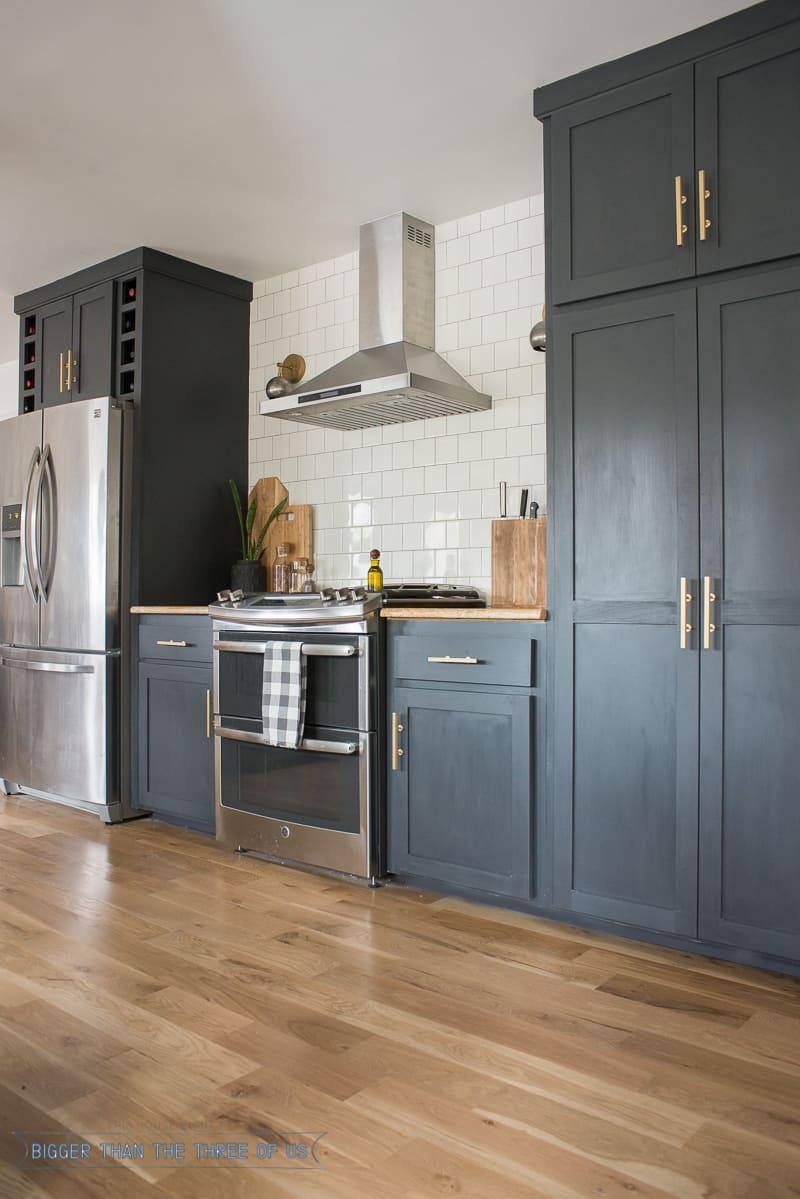 TRENDY TUESDAY ~ BLACK CABINETRY — Creating lovely, livable homes.