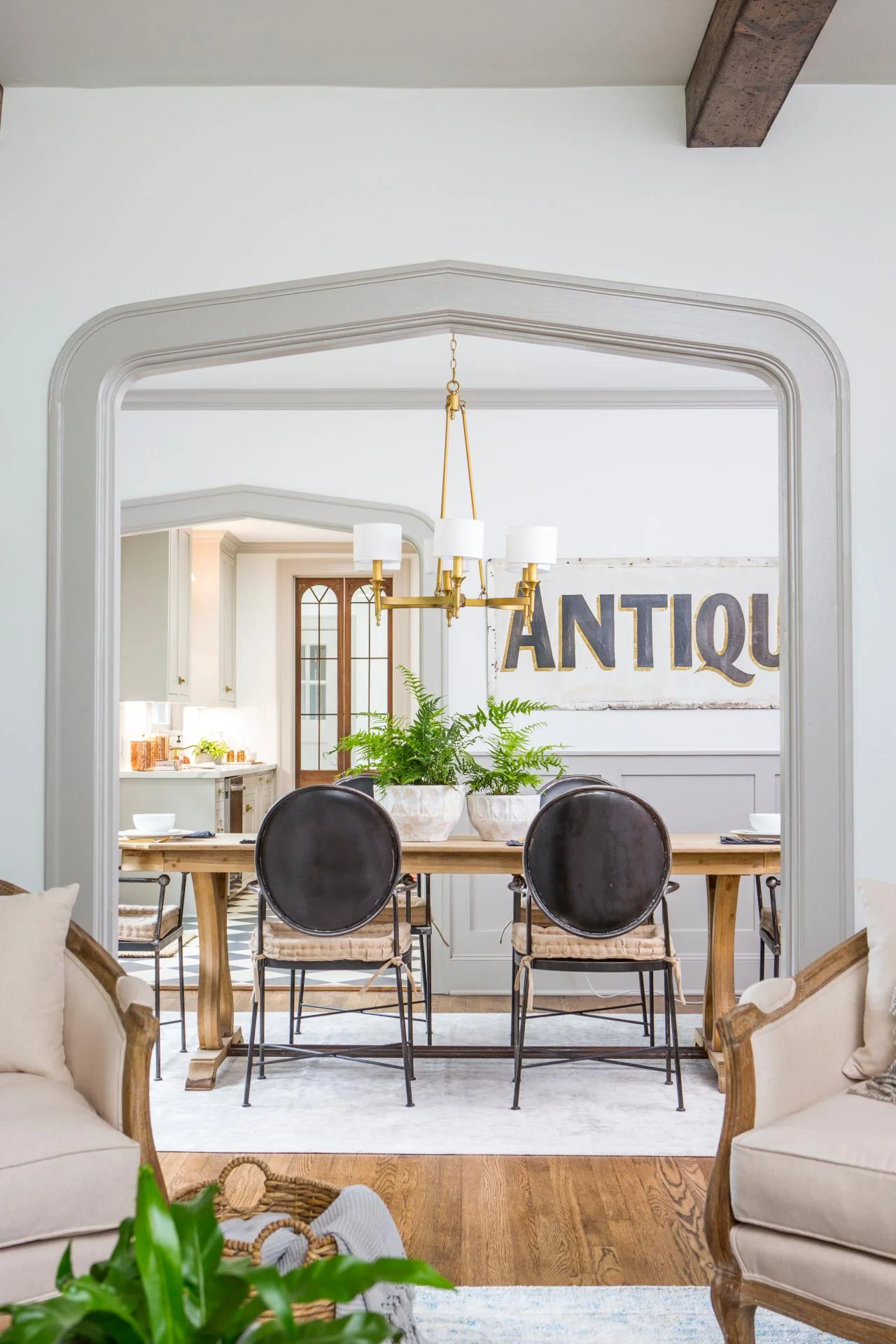 TRENDY TUESDAY ~ CONTRASTING TRIM