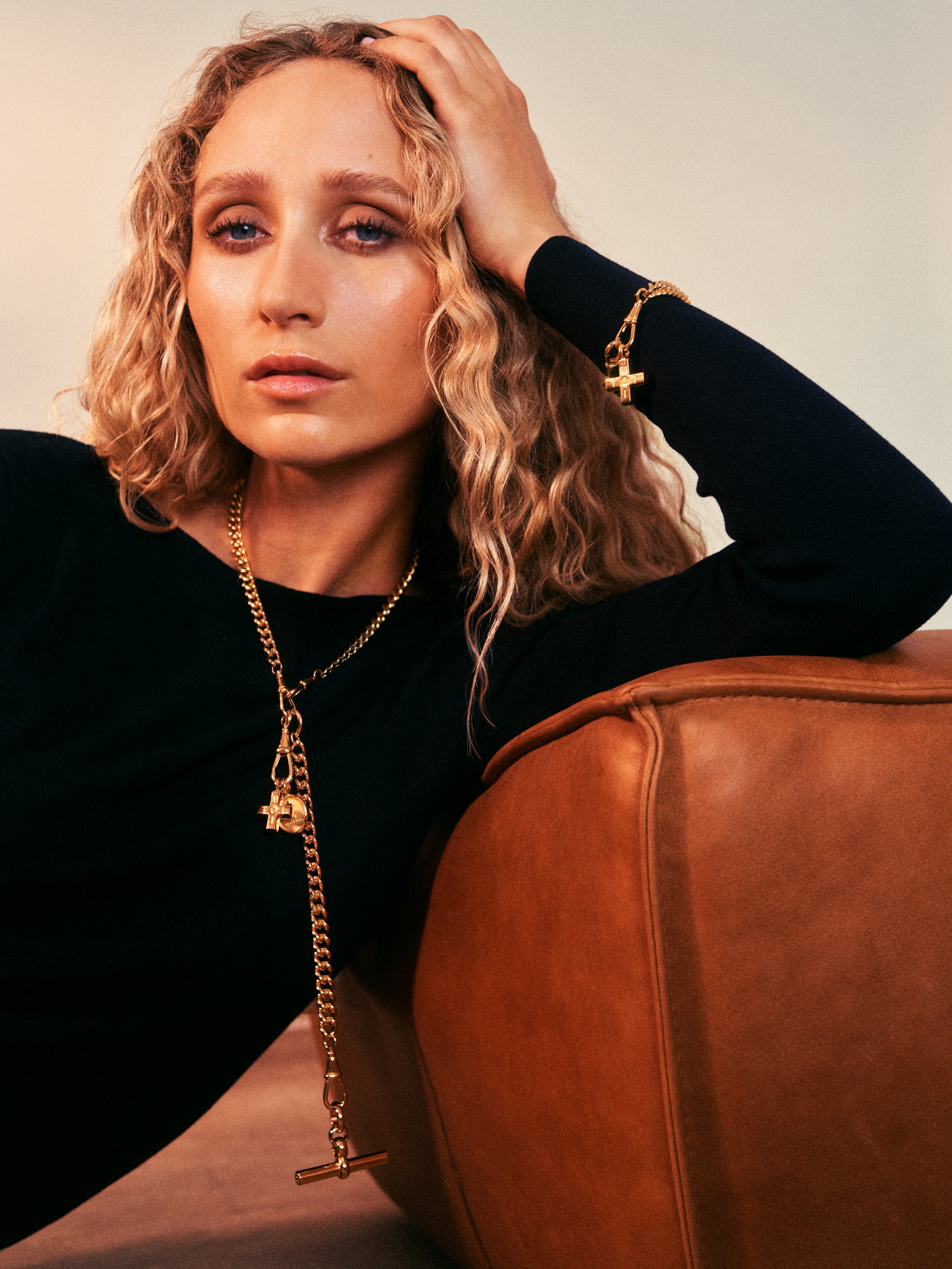 TILLY SVEAAS - ELFIE REIGATE 