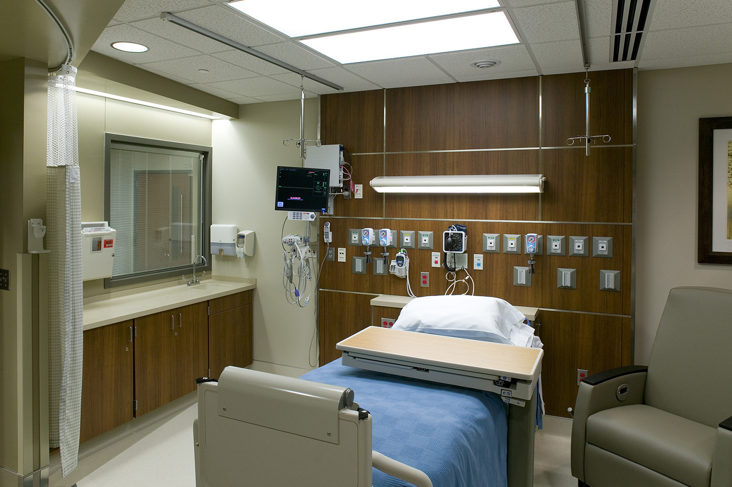 NKCH Cardiac Center CV ICU.jpg