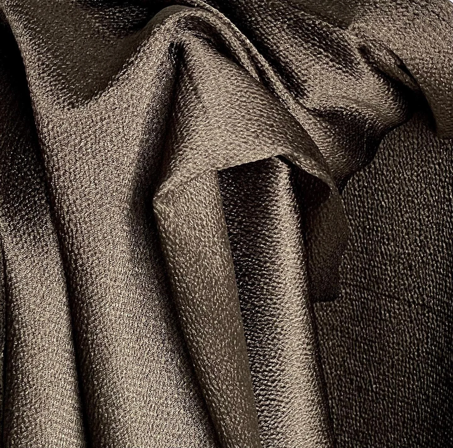 We sourced a lightweight silky hammered fabric from high end designers un-used fabric. #deadstock #madeinla #sewninlosangeles #sustainablefashion