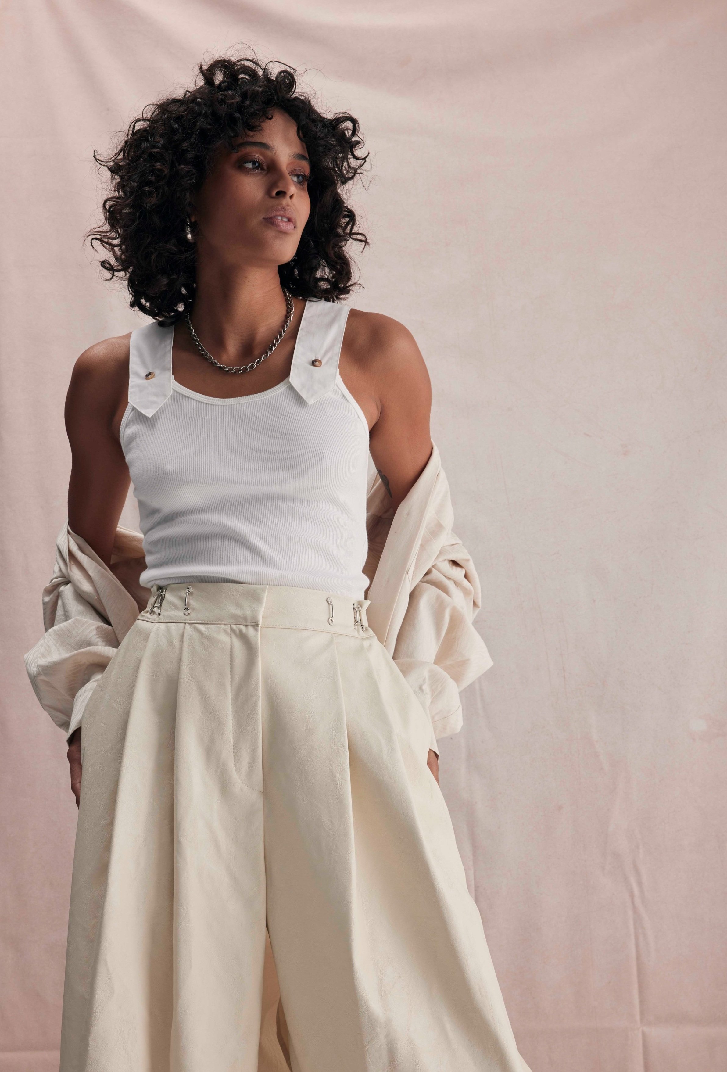 Editorial_Shot_08_070.jpg