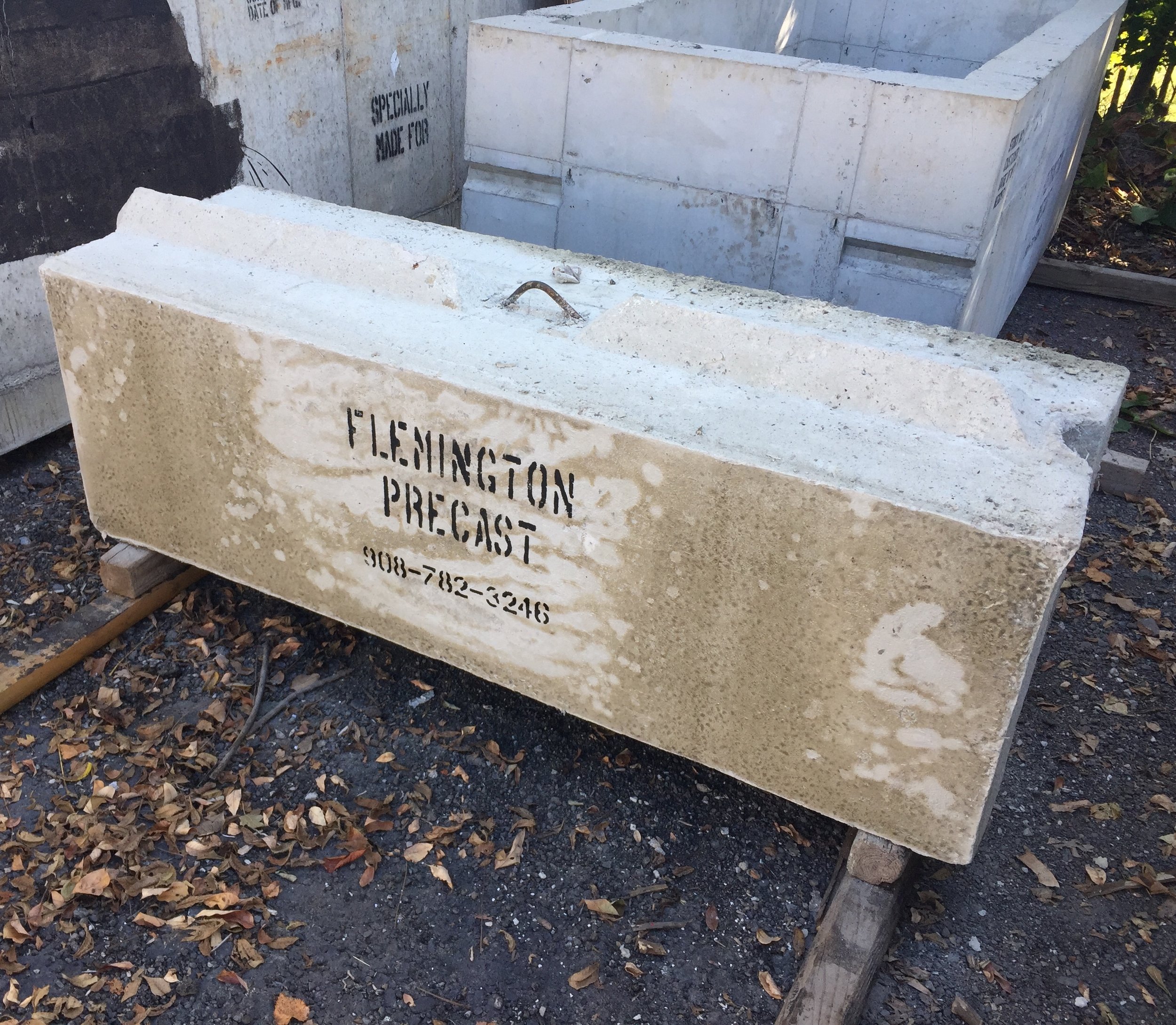 Landscaping Bin/V-Interlock Block