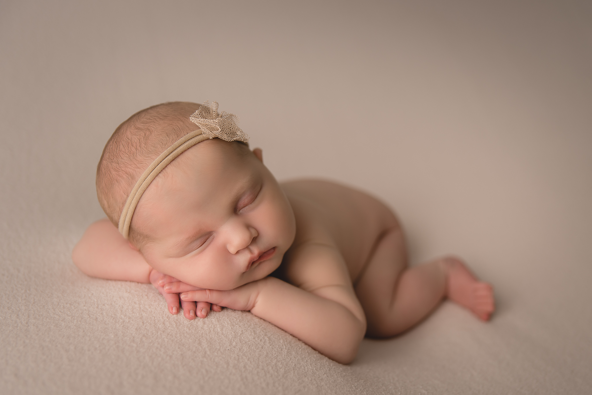 Buffalo newborn photographer (5).jpg