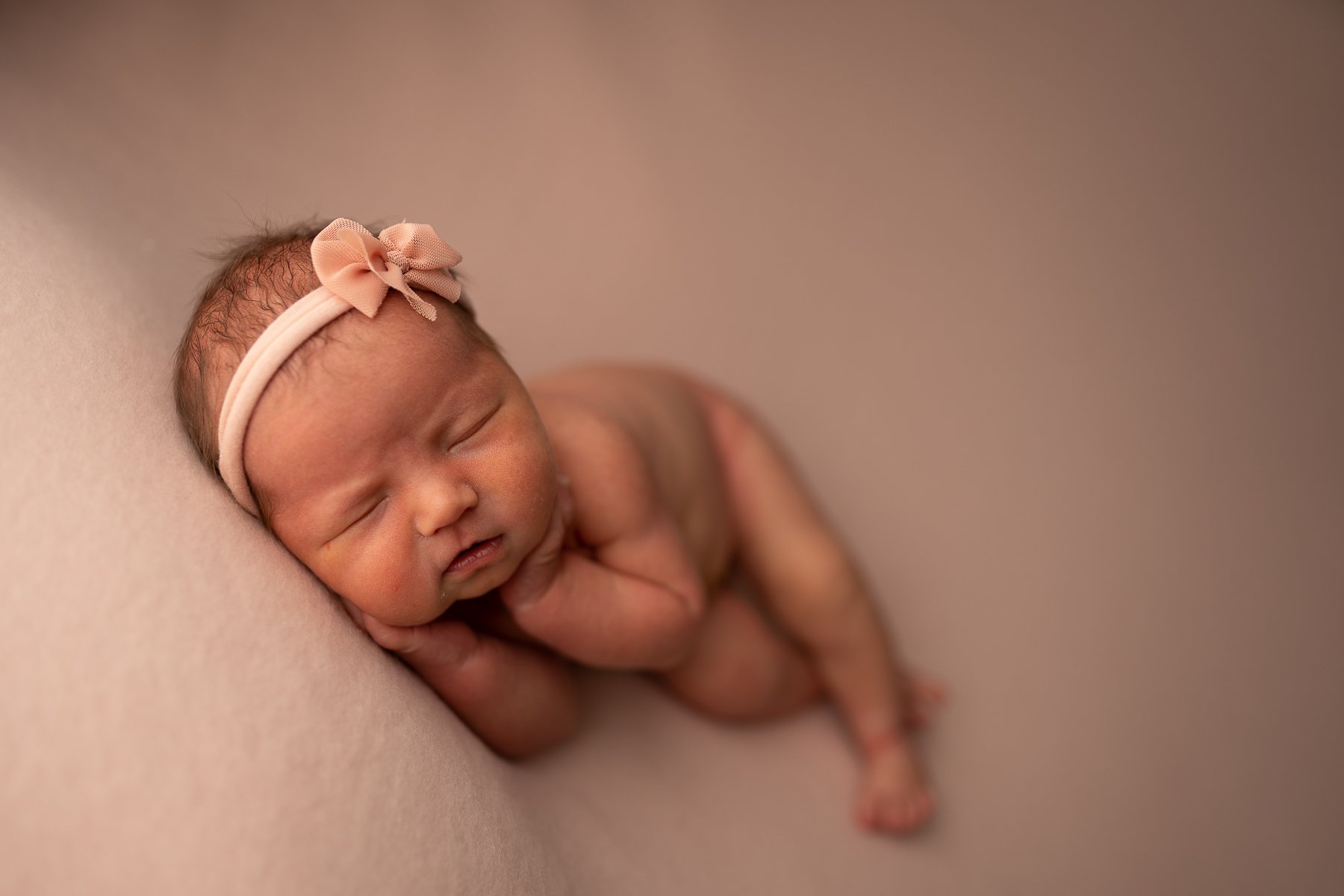 Buffalo Family maternity cake smash newborn Photographer-6.jpg