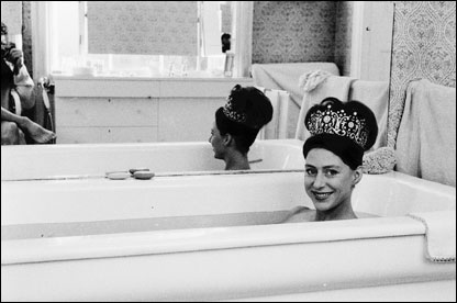 HM Princess Margaret, in her schiaparelli pink bathroom, Kensington Palace
