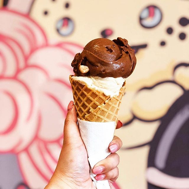 Rocky Road and Mexican Vanilla in a waffle cone π¦β€οΈ π· by @lindaeatsfood
.
π€Featured Flavors available today:β
Pink Lemonade π Keto, paleo, sweetened with organic stevia (coconut)
Golden Freckle- π turmeric, spices, and salted chocolate dots (cashew butter)
Sweet Sun Seed Crunch - π» Rich roasted sunbutter base with a crunch of candied sunflower seeds (sunflower)
Persephone in the Underworld π·- tahini olive oil with a pomegranate syrup swirl (sesame)
The Roots π₯ - carrot ginger beet (cashew)
.
πAlways Flavors with bases listed, all GFπ
Vanilla Soft Serve π¦ (coconut & organic soy)
Chocolate Olive Oil π« (almond butter)
Rocky Road π’ (almond butter)
Peanut Butter Chocolate π₯ (peanut butter)
Sunflower Chocolate Chip π» (@sunbutter )
Salted Caramel π― (coconut)
Cookies & Creme (coconut)
Unicorn Poop π¦π© (coconut)
Toasted Coconut π₯₯ (agave sweetened, coconut)
Mint Chip π (coconut)
Iced Latte βοΈ (coconut)
Mexican Vanilla π¨ (cashew butter)
.
We have a full menu of shakes, sundaes, toppings, cones, pints quarts and ice creme cakes available for dine in or takeout. Plenty of free parking. .
β° Open 12-10 pm!!
.
#sweetritual #atxvegan #veganicecream #atxeats #veganicecreamcapital #dairyfreeicecream #veganicecreamshop #foodallergy #atxicecream #texasicecream #madeinatx #bestofvegan #happycow #bestofveganicecream #atxveganicecreamtour #trueaustin #artisanvegan