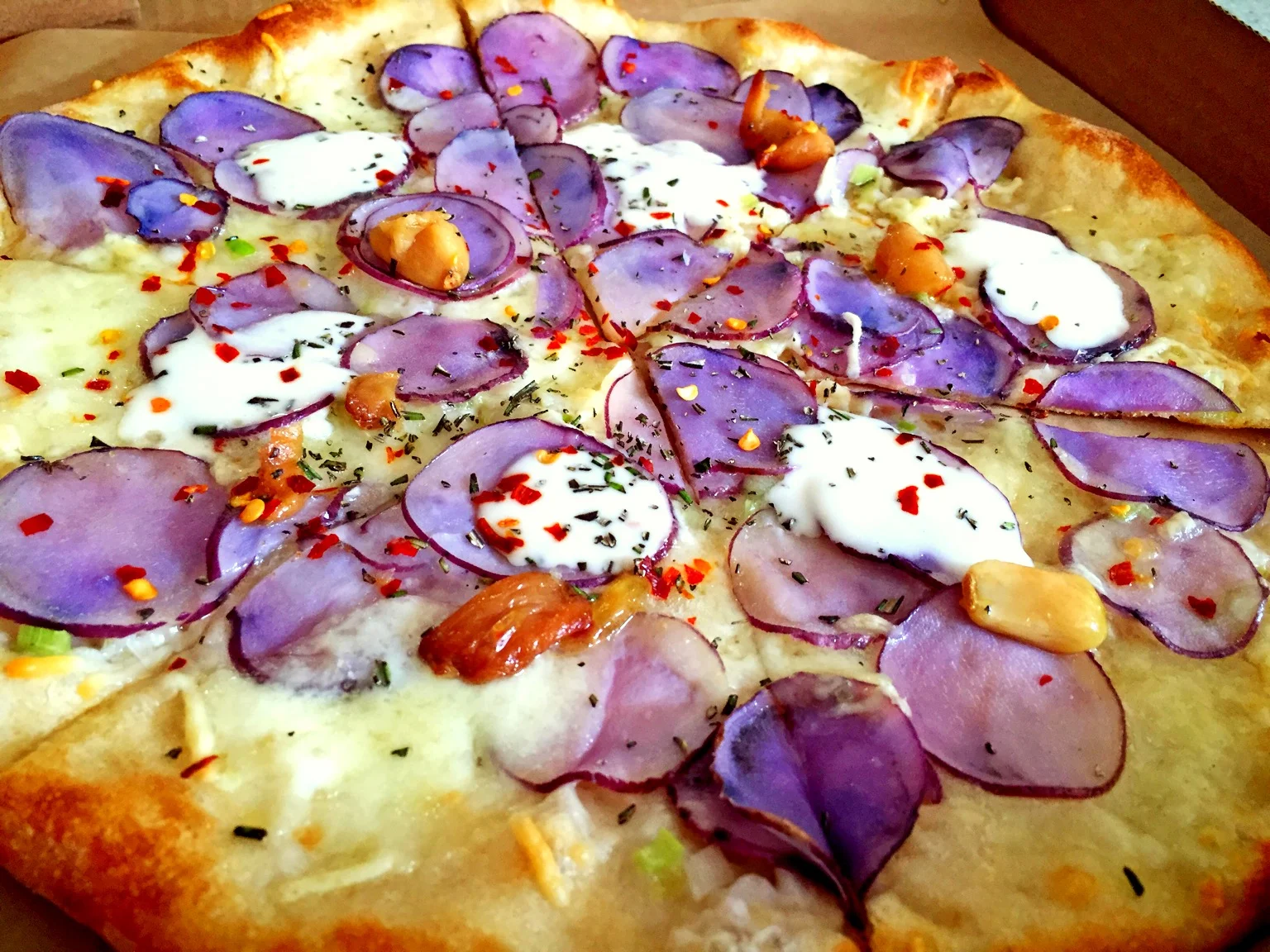 Post hike perfection: purple potato and garlic pizza from Piccino. To DIE for. 