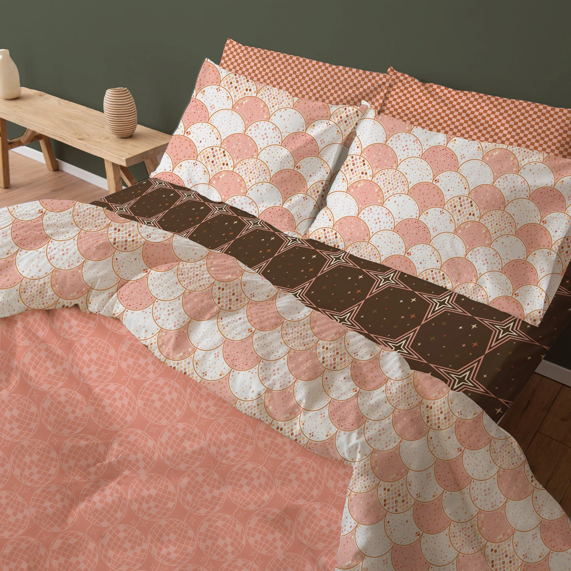 RetroDiscoPinkBedMock.jpg