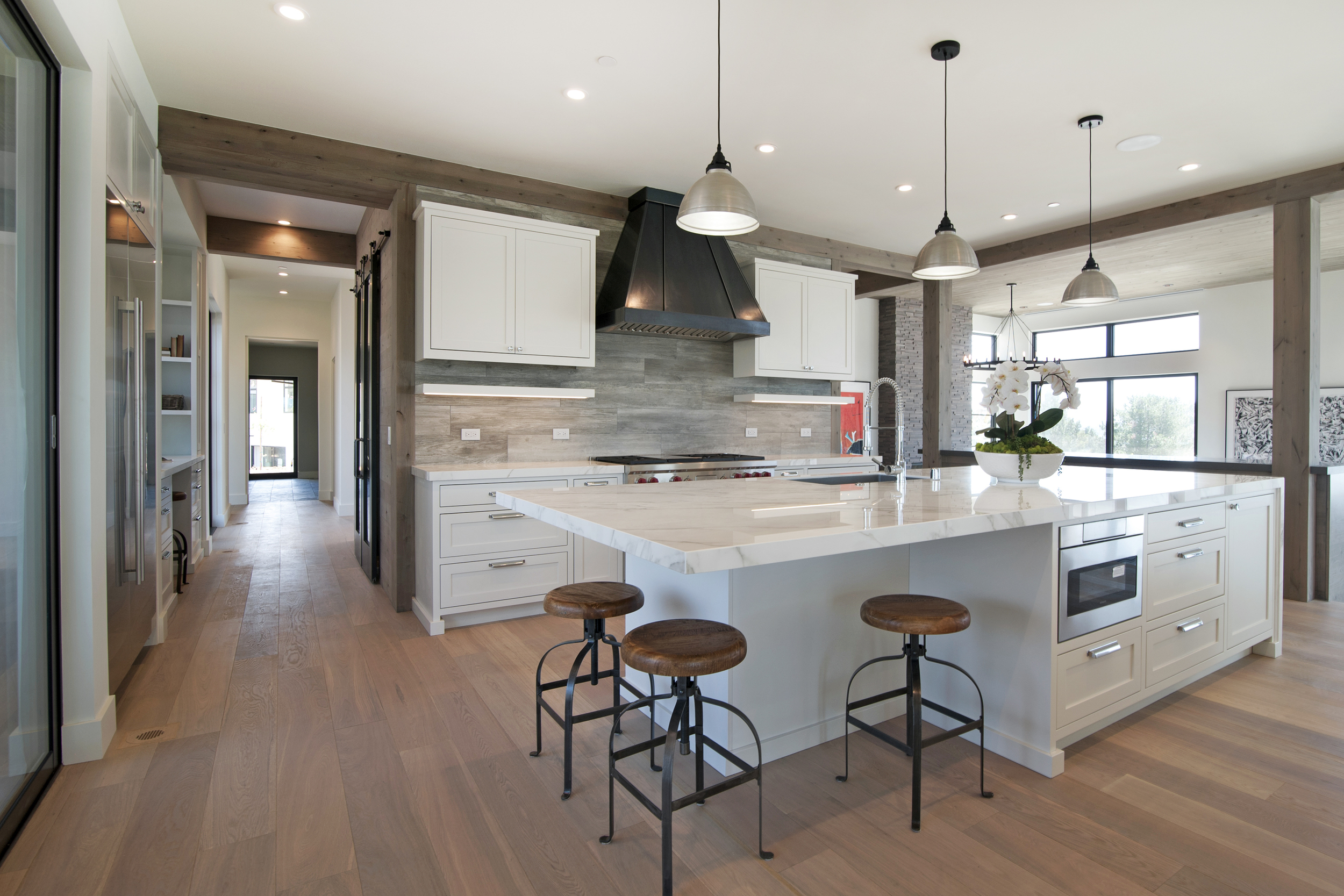 008_Kitchen.jpg