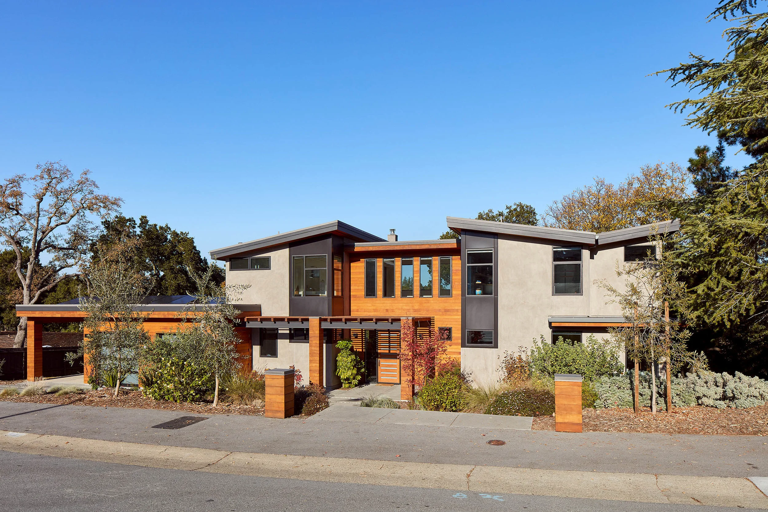 Moderna_970_Siskiyou_02.jpg