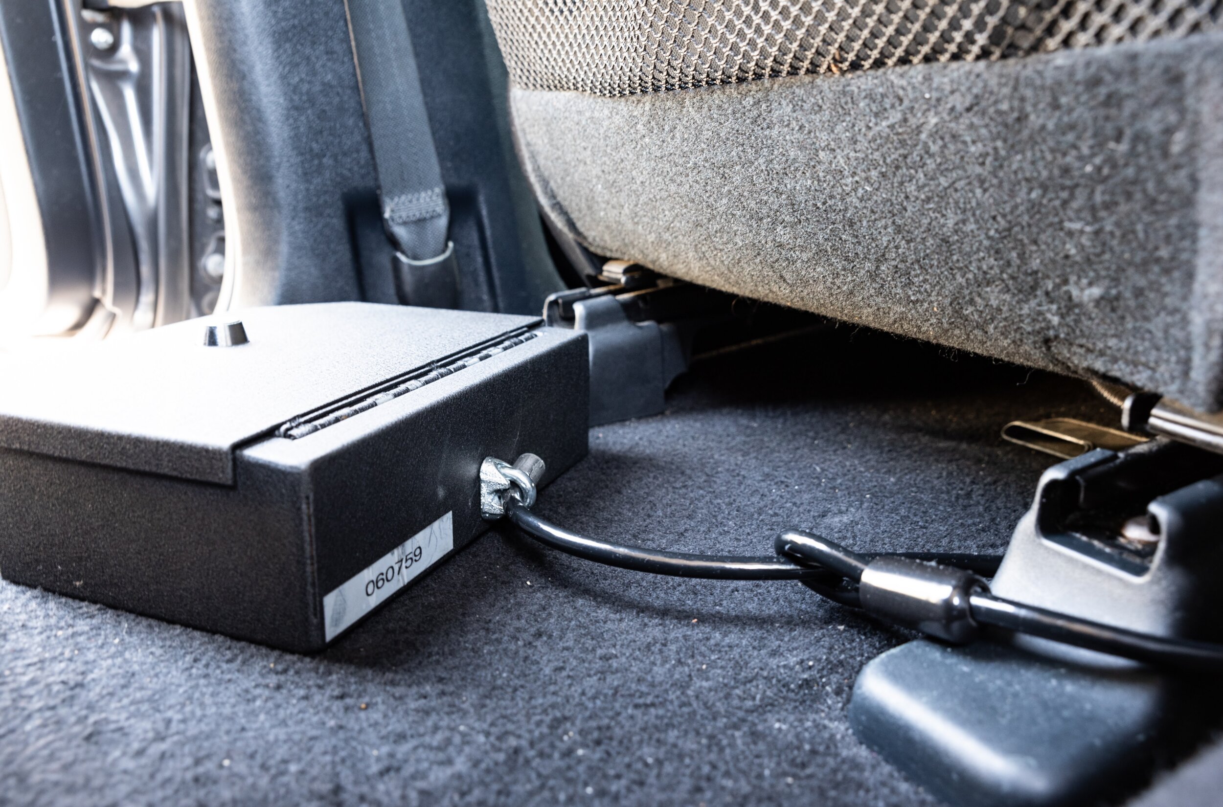 7409 closed in vehicle with cable 2.jpg