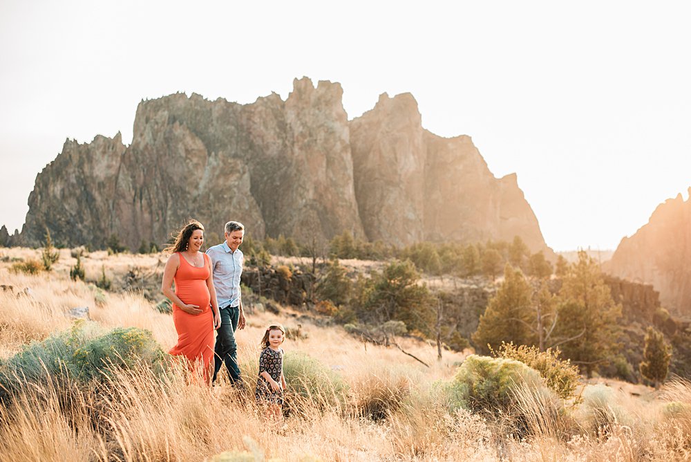 smith_rock_bend_oregon_maternity_photos_0005.jpg