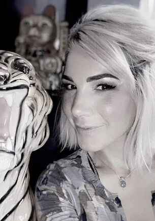 Hana Li TekBio: Winner of 2012 Best Australian Female Tattooer 2012 Rites of Passage Awards, Hana is among one of the most talented artists in the industry. She currently divides her time between Los Angeles and Melbourne.Specialties: Color, Illustr…