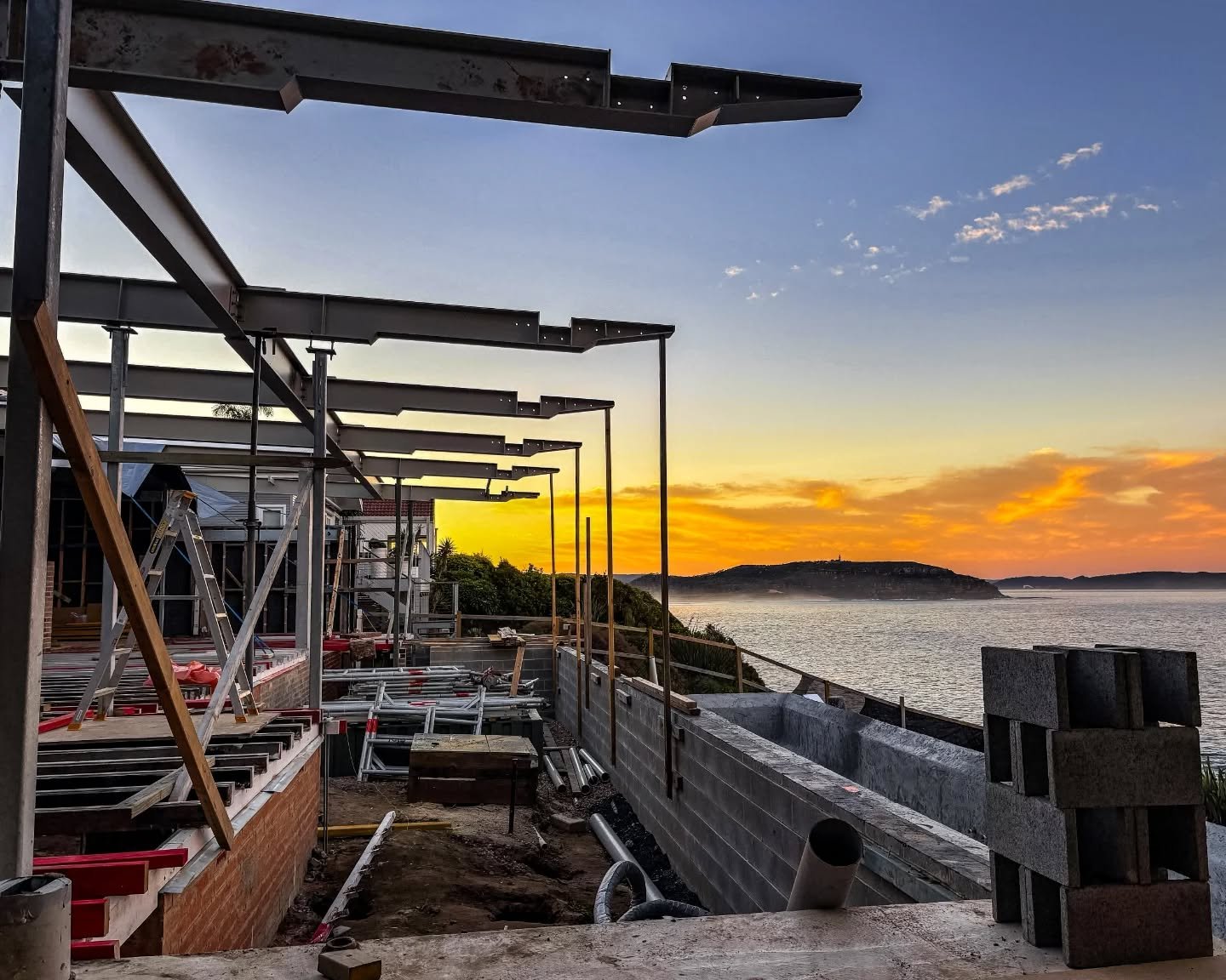 The ground work at our Whale Beach Project has literally and figuratively been done, we are now on the way up.

Architecture @jorgehrdina.architects
