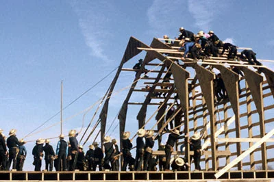 barnraising2.jpg