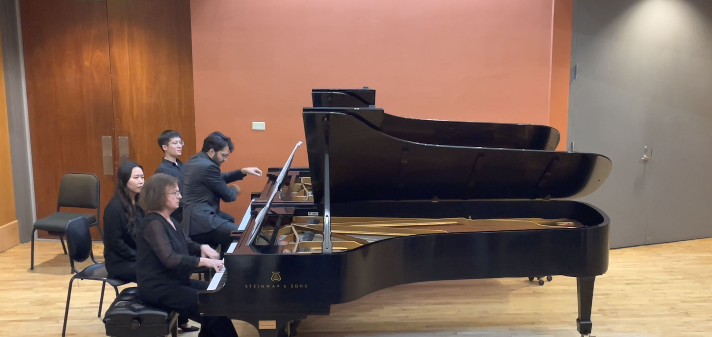 Maria del Carmen Gil y Jason Solounias.png