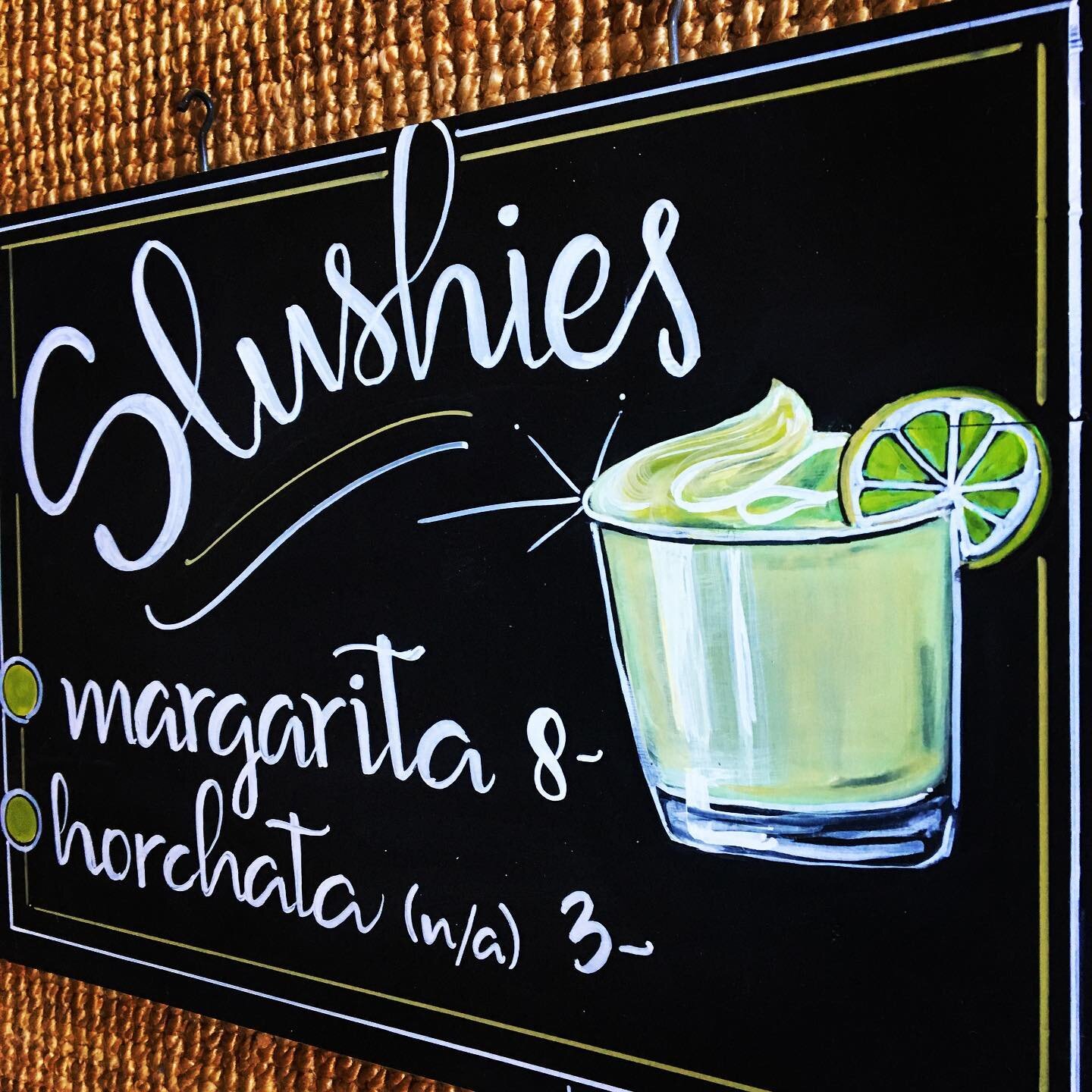 Gotta get a refreshing bev from the magic slushy machine at Pollo Norte~  #margarita #slushydrinks #pollonorteportland #glisan #signage #originalart #handlettering #font #posca #letterflo #horchata #cocktails #chalkart