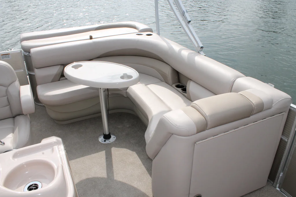 vantage-boat-share-rental-club-22-vantage-pontoon-boat-nt-6.jpg