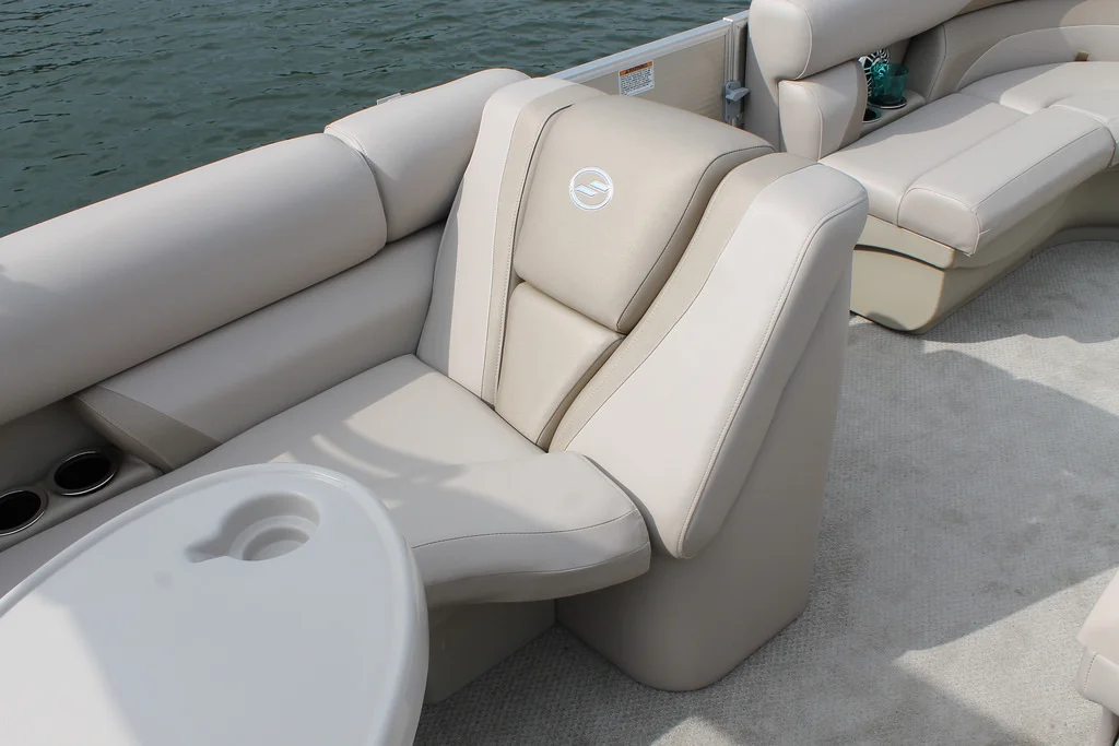 vantage-boat-share-rental-club-22-vantage-pontoon-boat-nt-7.jpg