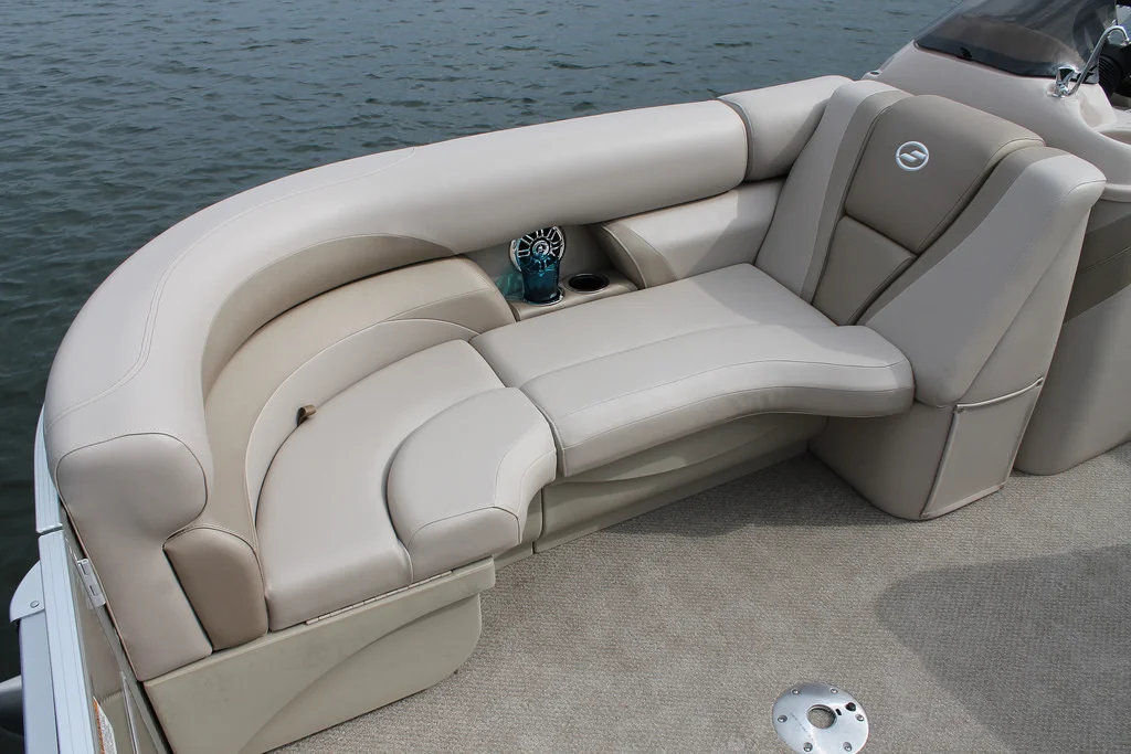 vantage-boat-share-rental-club-22-vantage-pontoon-boat-nt-8.jpg