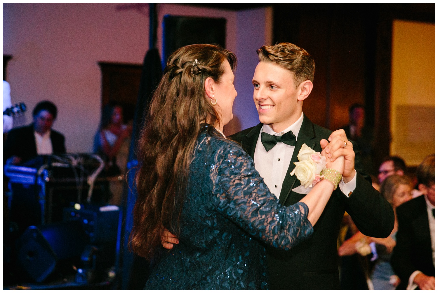 classic-country-club-wedding-lubbock-texas-222.jpg