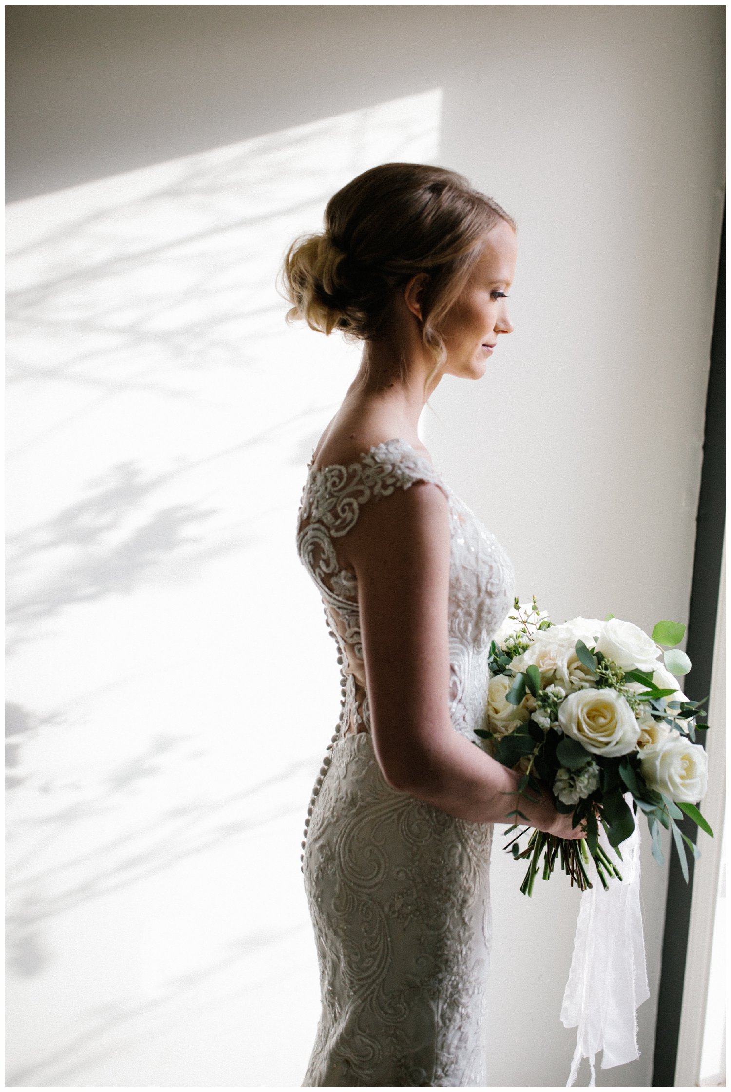 minimal timeless lubbock texas bridal portraits_16.jpg