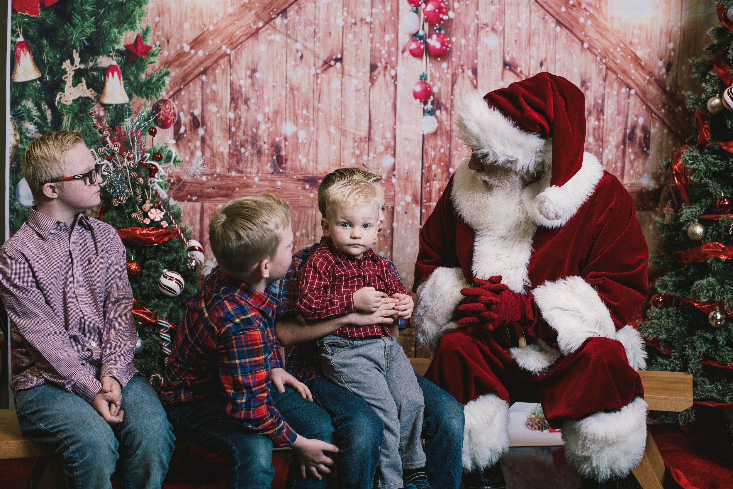 photoswithsanta2022-42.jpg