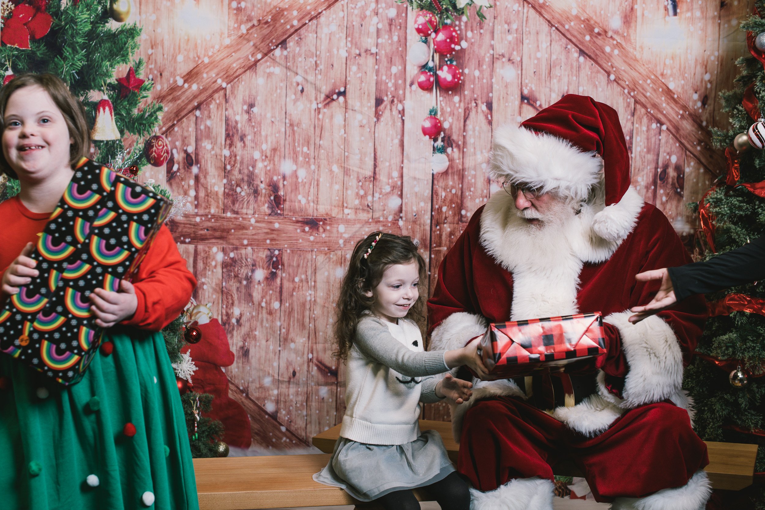 photoswithsanta2022-62.jpg