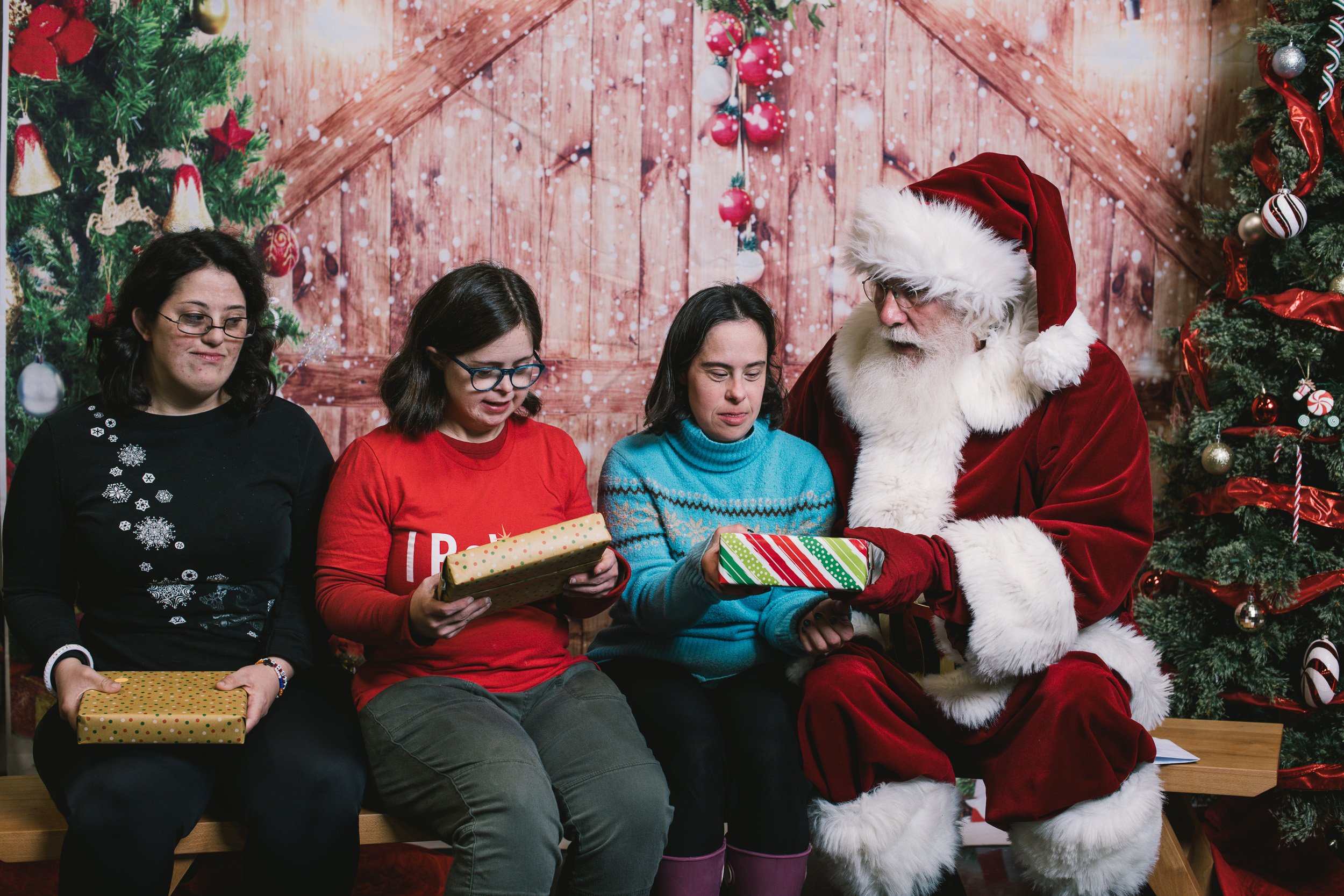 photoswithsanta2022-69.jpg