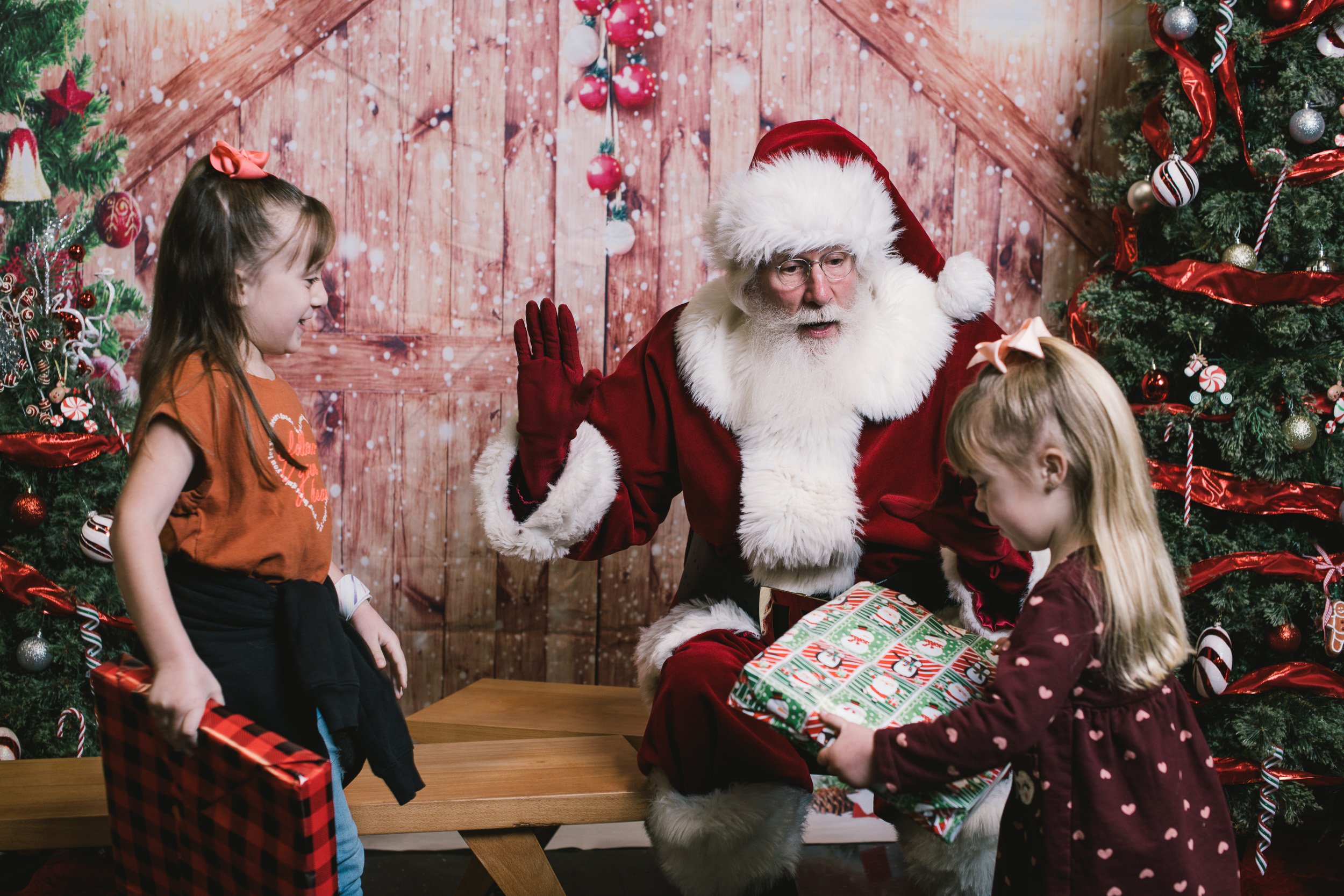 photoswithsanta2022-99.jpg
