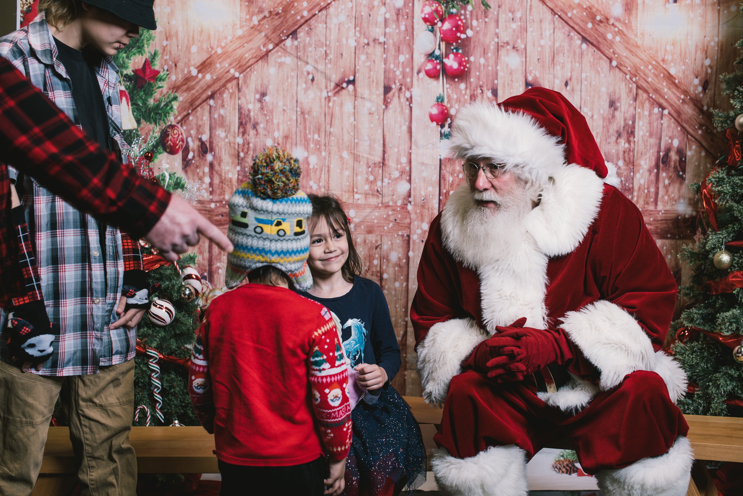 photoswithsanta2022-128.jpg