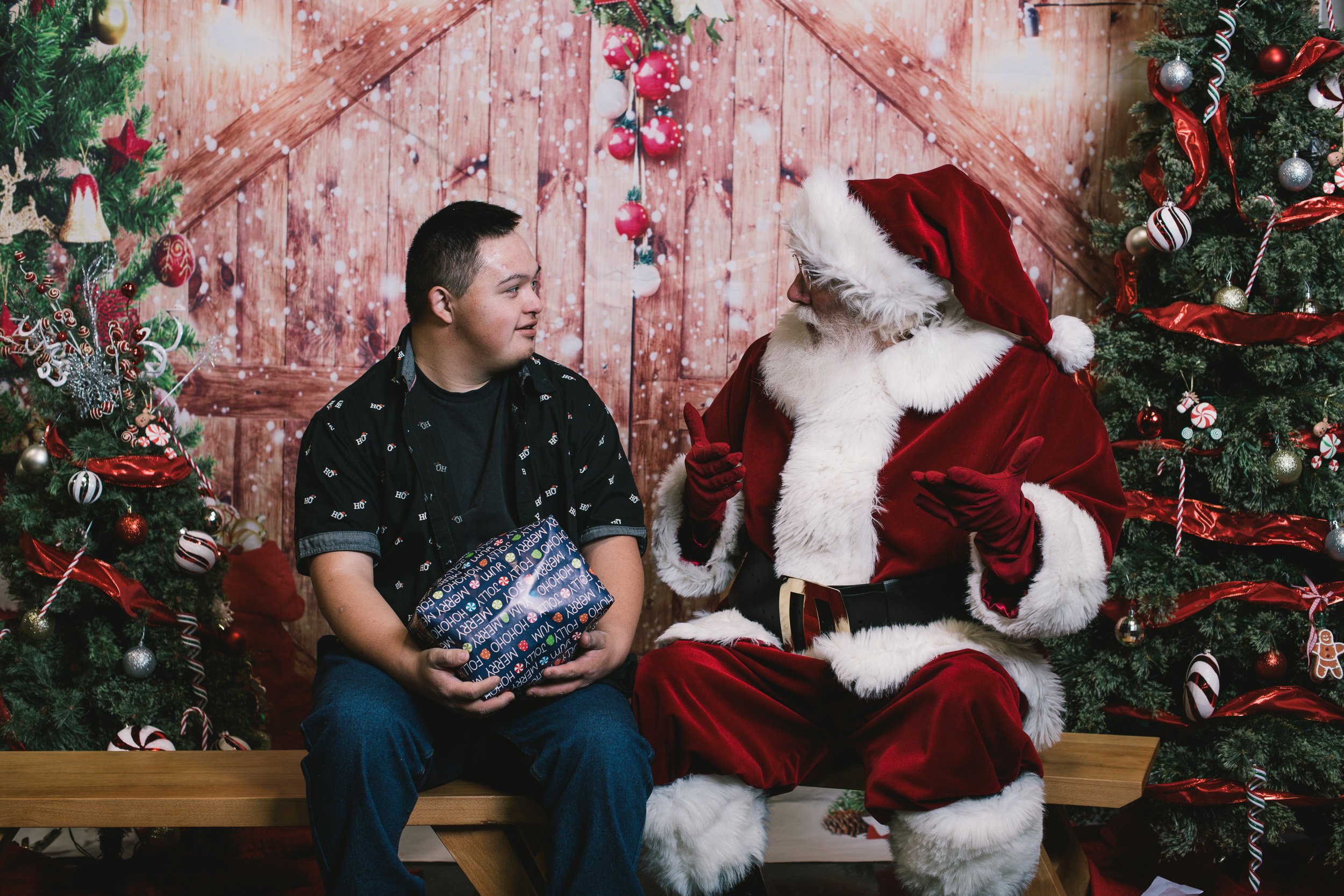photoswithsanta2022-166.jpg