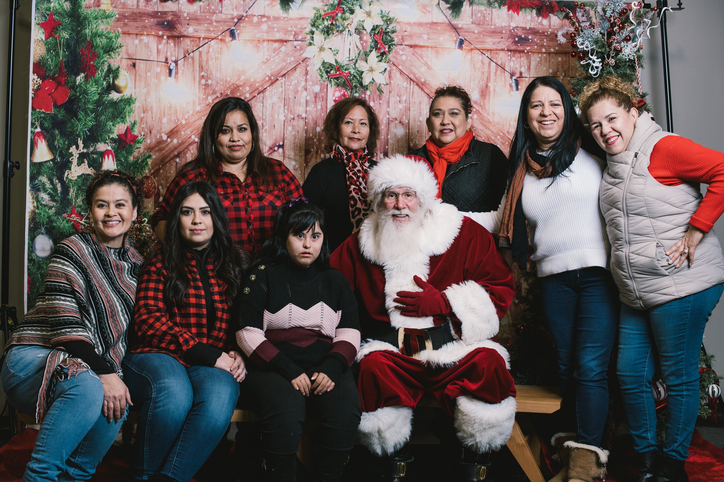 photoswithsanta2022-202.jpg