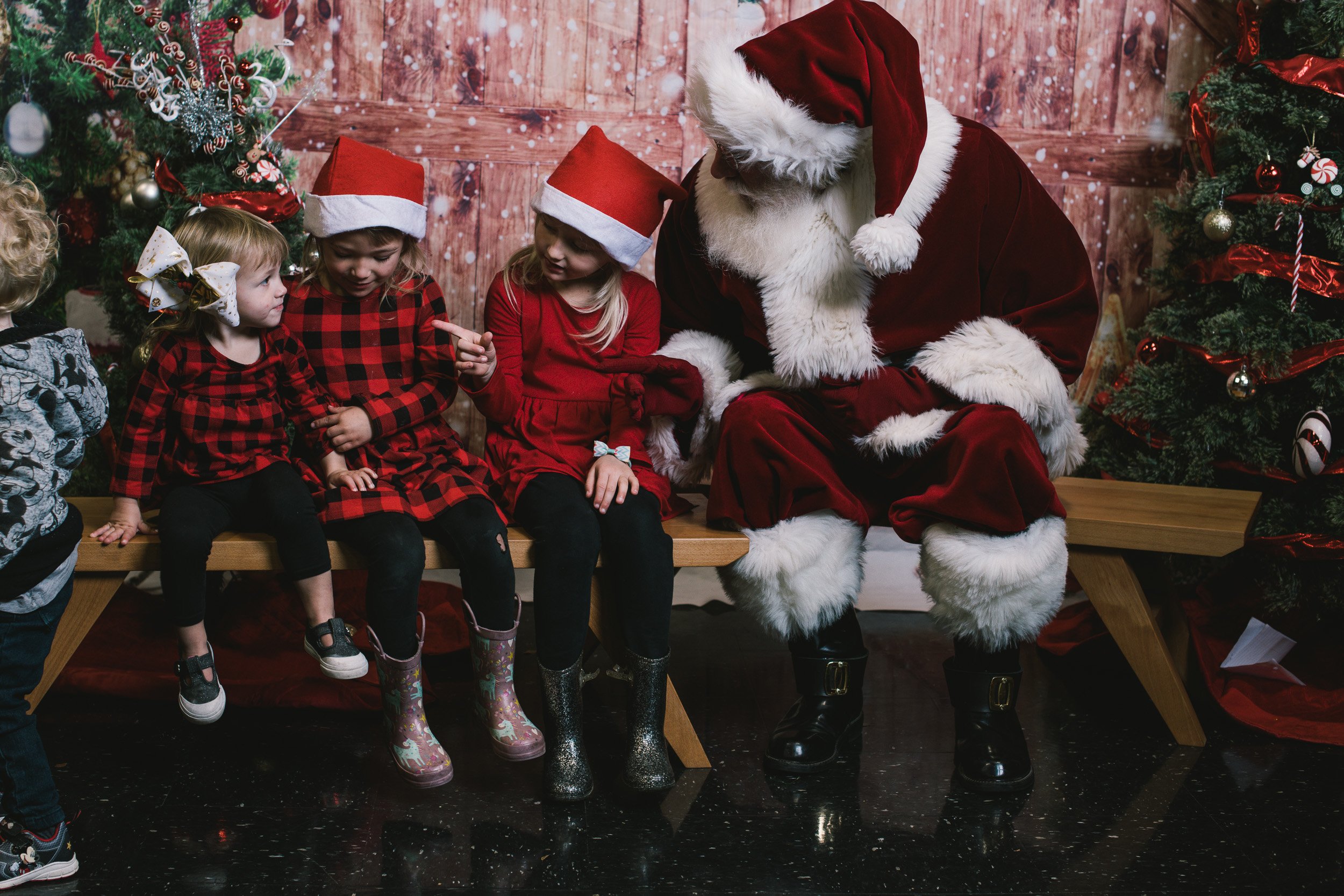 photoswithsanta2022-211.jpg