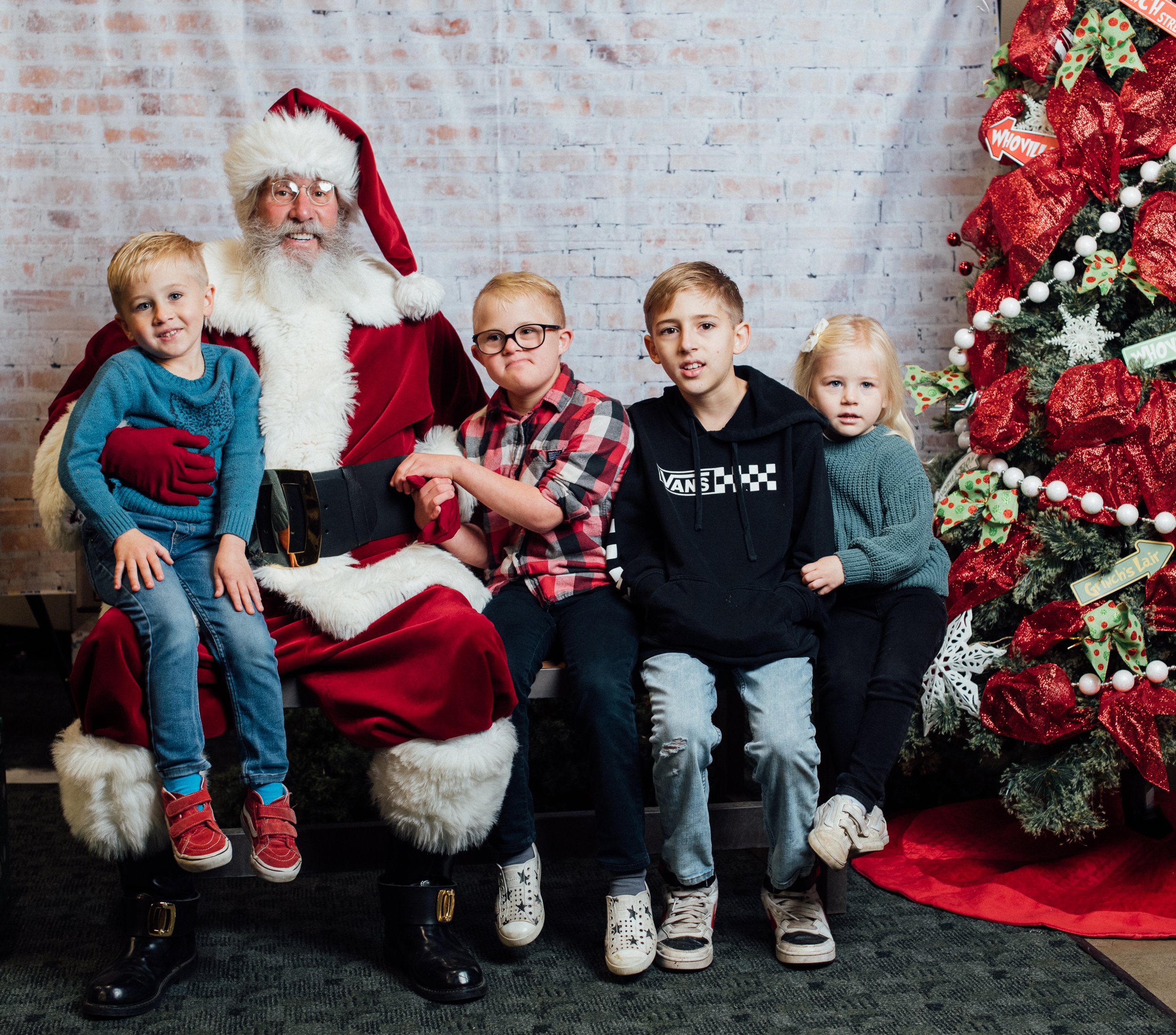 BreakfastwithSanta2023-95.jpg