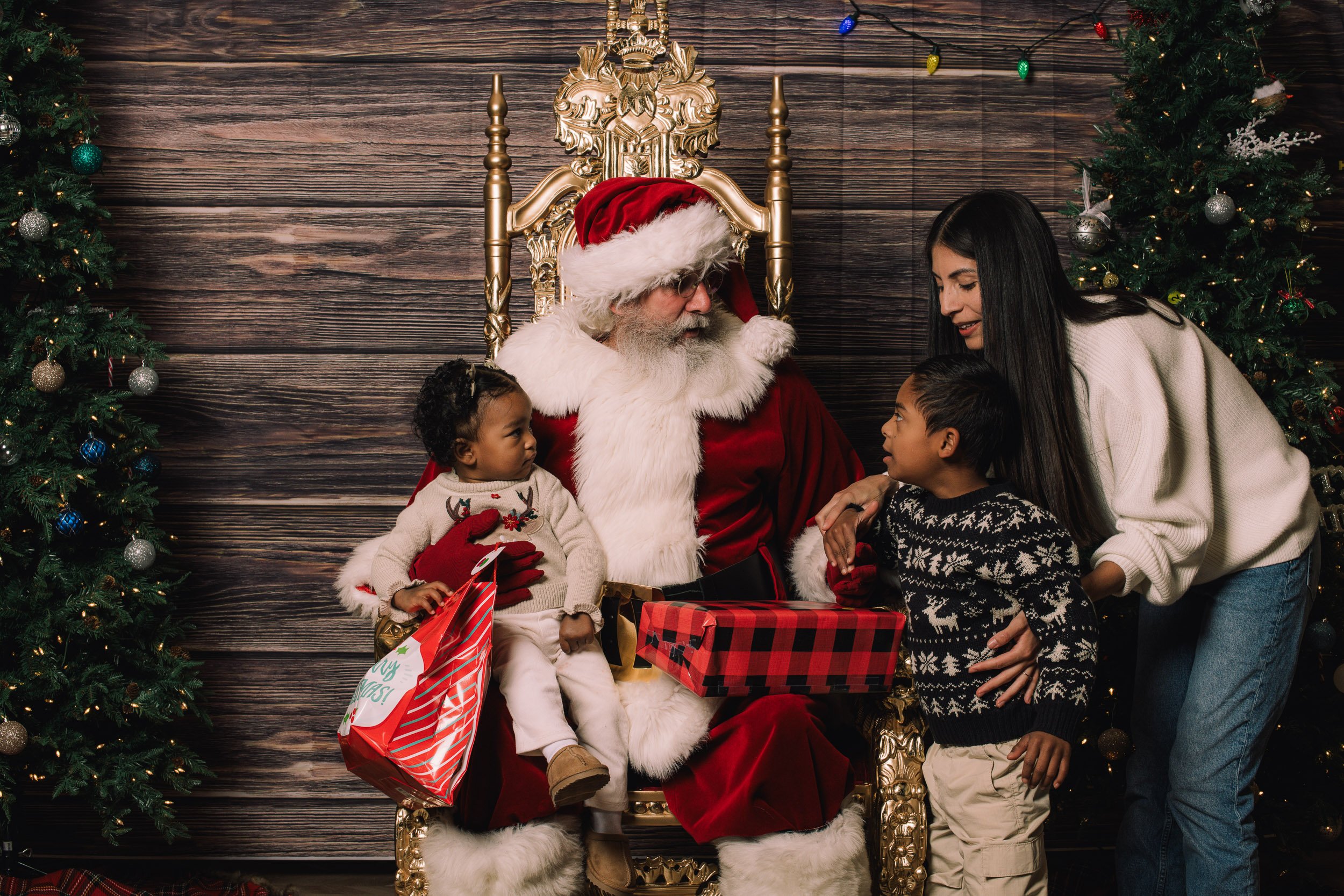 Santa2024-47.jpg