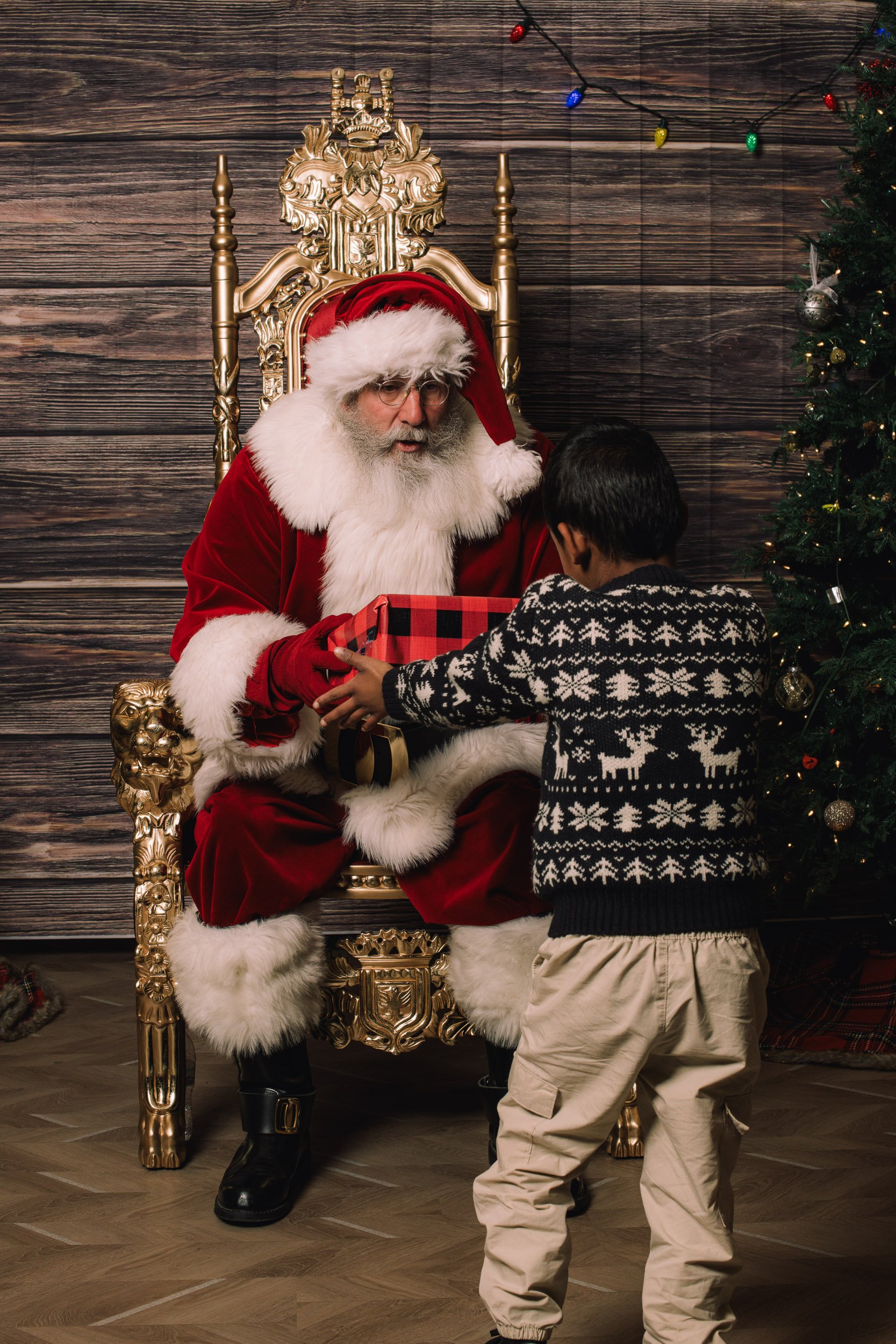 Santa2024-55.jpg