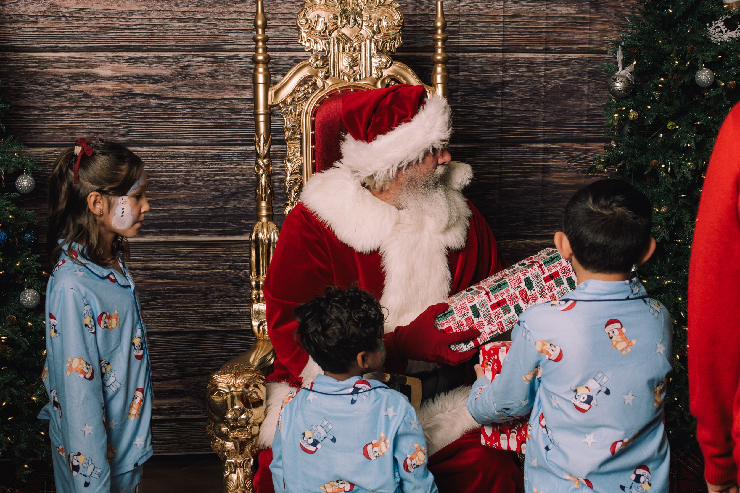 Santa2024-94.jpg