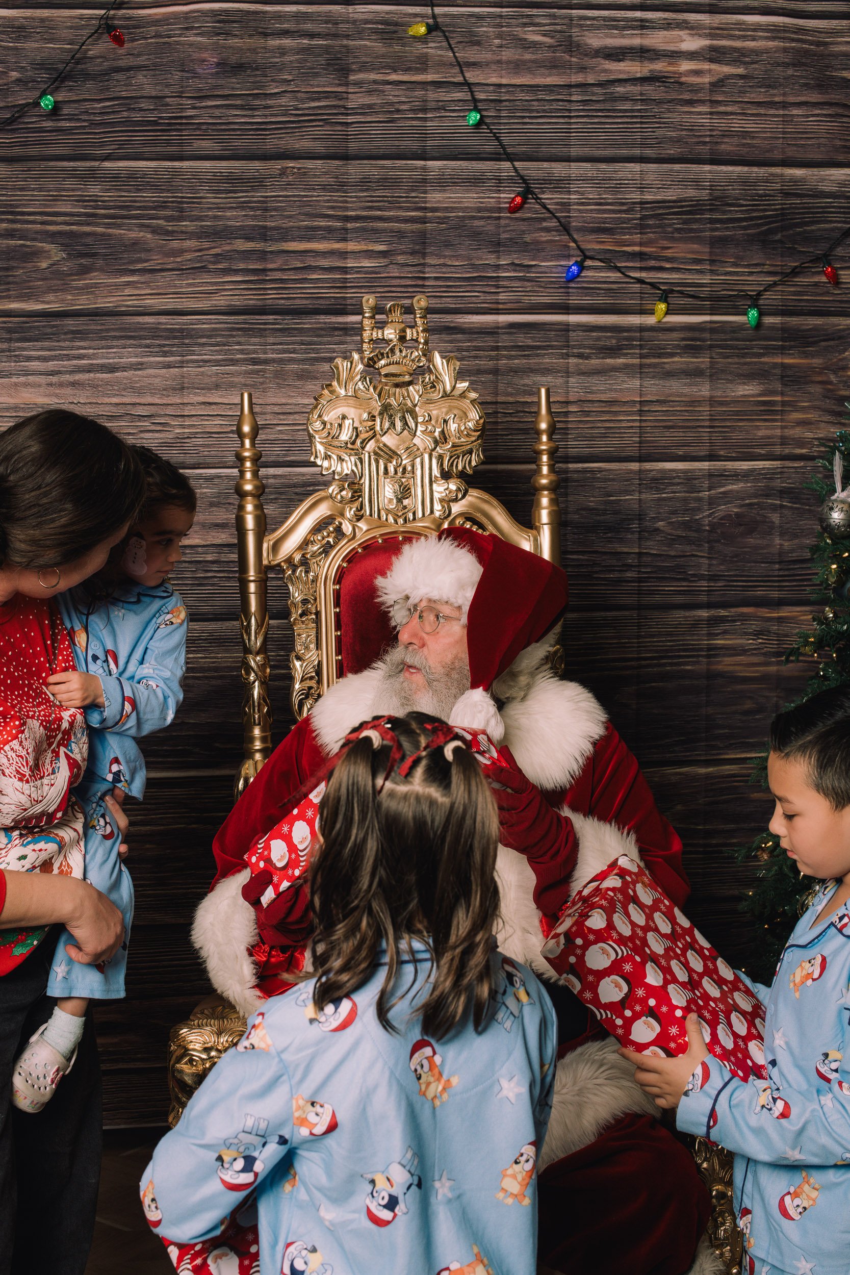 Santa2024-98.jpg