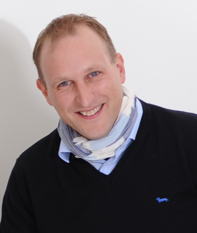 FABIO BONGULIELMI Kommnunikationsfachmann, Musikwissenschaftler und Curler.