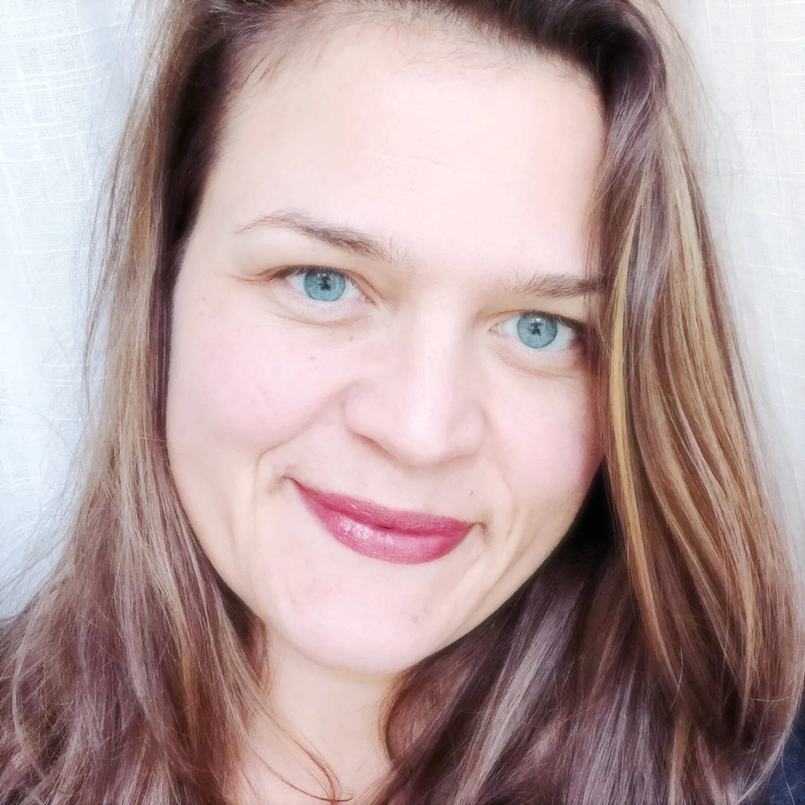 LeahKent HeadshotColor2018.jpg
