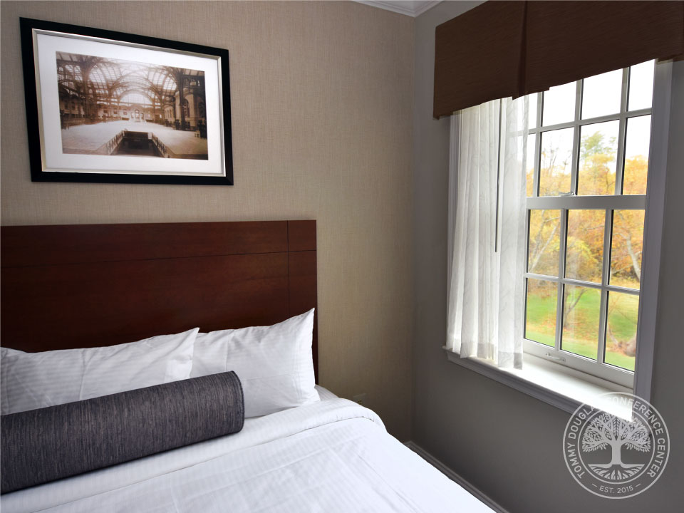 GuestRoom.9.jpg