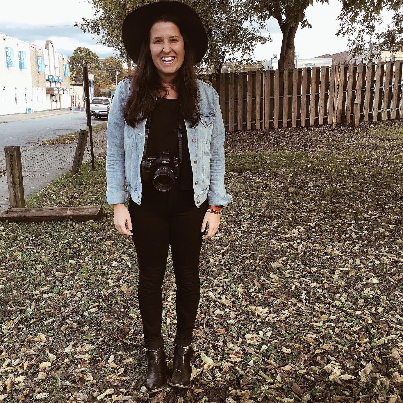 -Where do you love to grab a drink & what do you order? My favorite since I moved here four years ago is Burger Up. I love to stop by for happy hour and sit at the bar. I love the the Steigl Raddler + tequila combo they have. -Your favorite creative hub I work out of WELD Nashville. It's a co-working space in Nashville that is home to many incredible small businesses, creatives, photographer, videographers, writers, and so much more. It has an incredible photography studio that I shoot from on a regular basis, and I love that if I have a photography question there's always at least five stellar photographers on hand to give em advice. It's also really inspiring to see the projects other creatives are working on. I'm constantly challenged and inspired by all the talent there and love being able to call it home! ( weld.co ) -Best place to catch live music I love Robert's Western World on Broadway. It's one of a few places in Nashville that hasn't changed in what seems like the last 50 years. I love to grab a PBR and two-step to the incredible musicians that are there every single night. -Favorite restaurant Mas Tacos for sure. It is 100% my favorite & I could honestly eat tacos everyday! My gal Teresa created magic for sure when she opened up! My favorite thing to order is the sweet potato and quinoa taco, fried avocado taco, and an elote (grilled street corn)! -Best coffee shop & favorite drink I'm a big fan of Crema. I like to order the ice coffee + avocado toast. -Ideal Nashville date night Rolf & Daughters has a great space and even better food. It's really intimate and cozy and great for date night. -Best place to adventure/go off the grid in or around Nashville I love hanging out at Percy Priest Lake because it's still in Nashville! You can rent jet skis, just float around, kayak, paddle board, rent a boat – it's really a treat to have so close to town! -Favorite annual event in Nashville My favorite event in Nashville (even though it's monthly, not annually) is the Full Moon Pickin' Party at Percy Warner. It's so cool to see so many musicians get together and hang out, plus there's no end of great music! -Best breakfast in town I love SkyBlue Cafe. Brunch can be quite an event, but the chill vibe at Sky Blue and Eggs Benedict keep me coming back over and over.