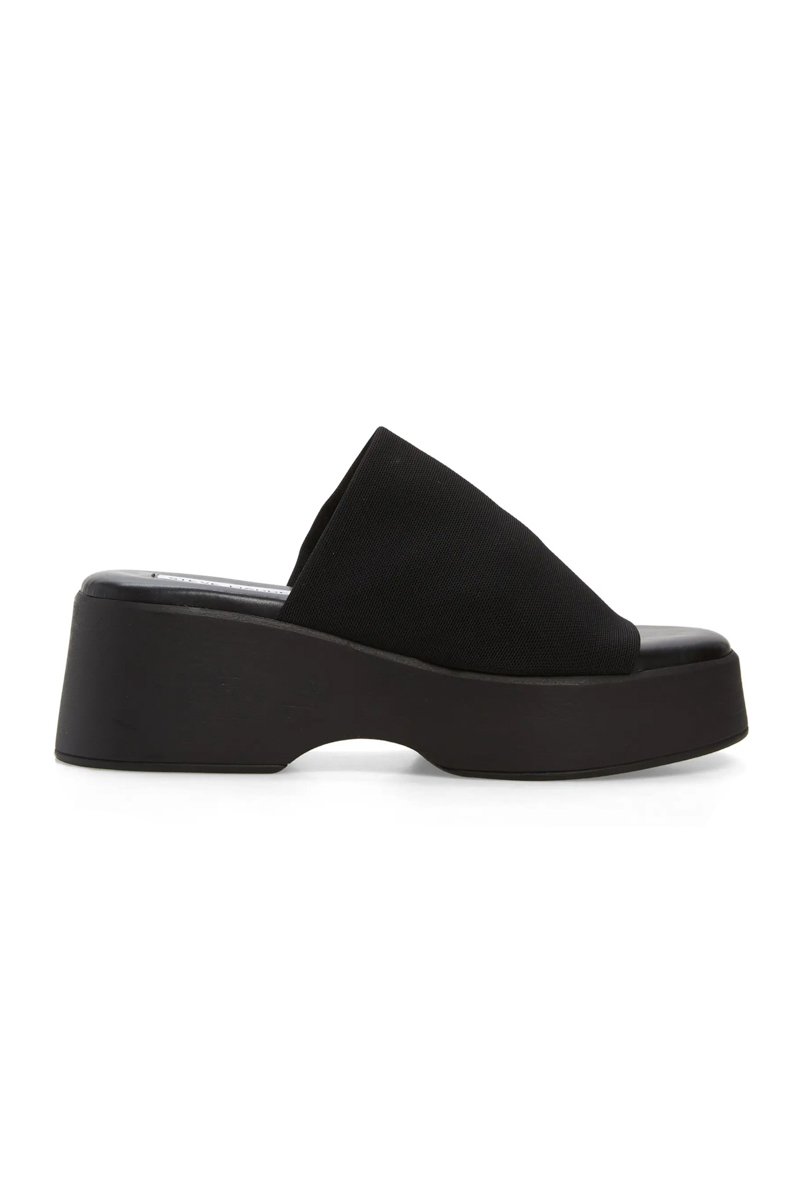 slinky-black-slide-sandal-steve-madden-trendy-fashion-03.jpg