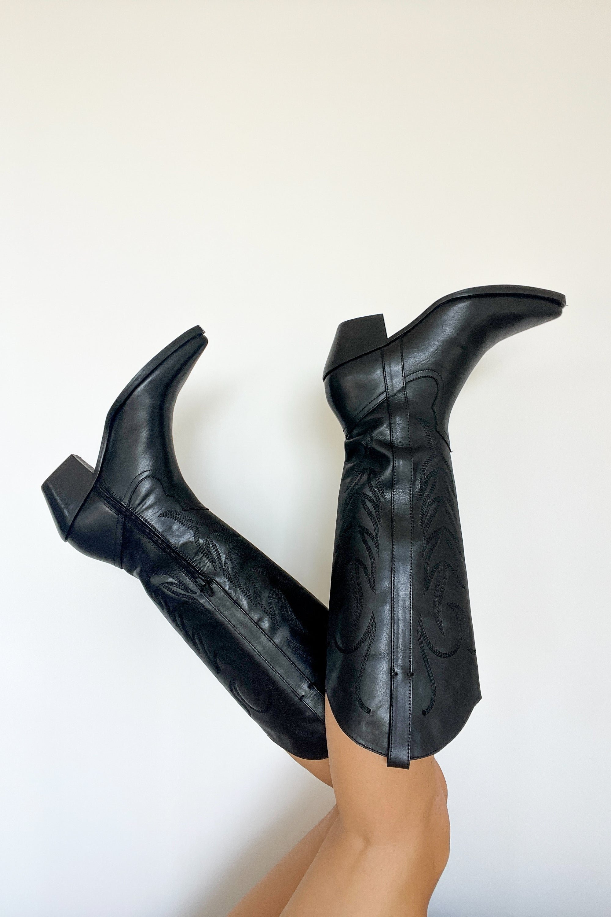 matisse-agency-black-western-boot-cowgirl-boots-trendy-women_s-fashion-08_b1ca5b3e-d185-4e10-802c-087246ece97e.jpg