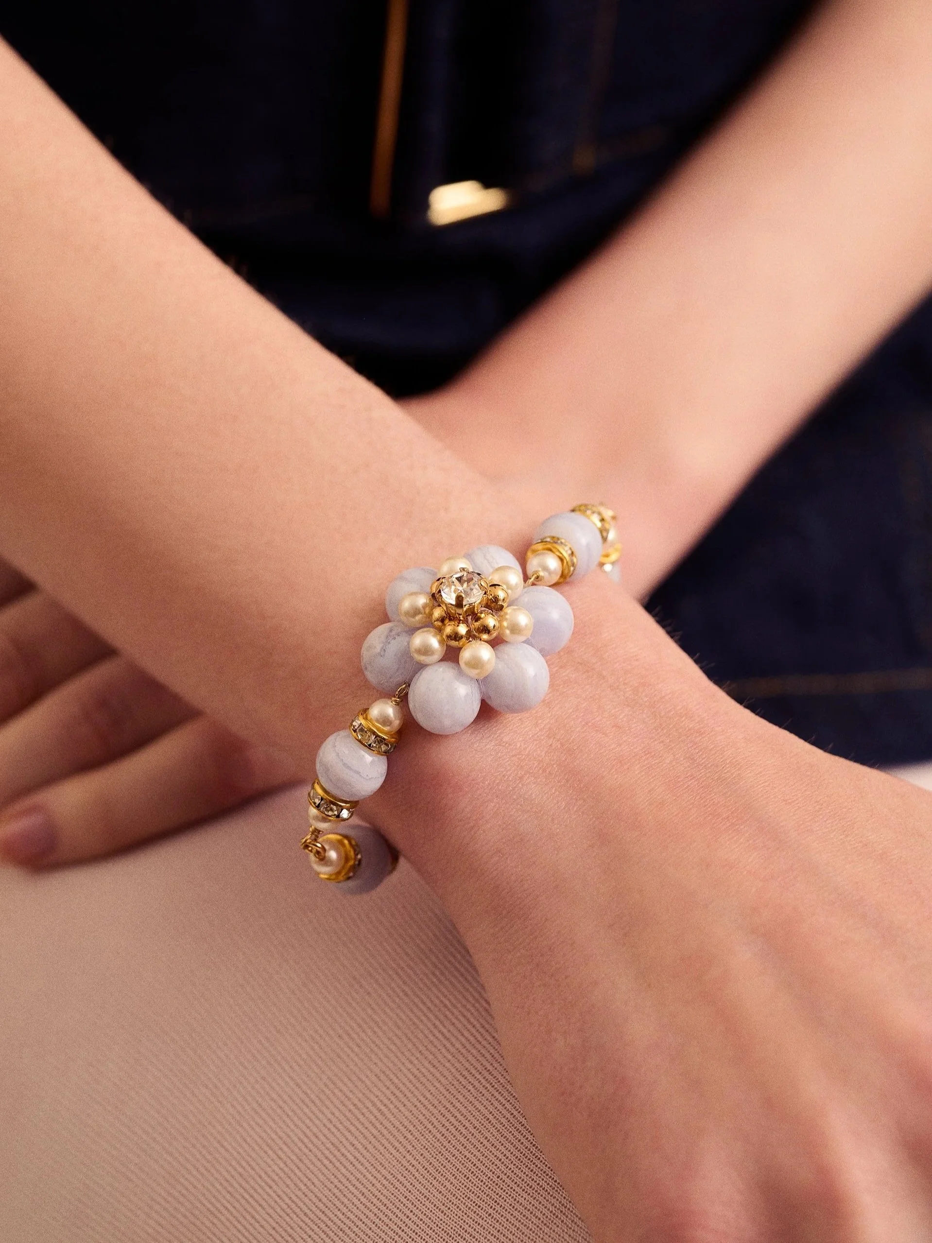 Calcédoine Flowers Bracelet
