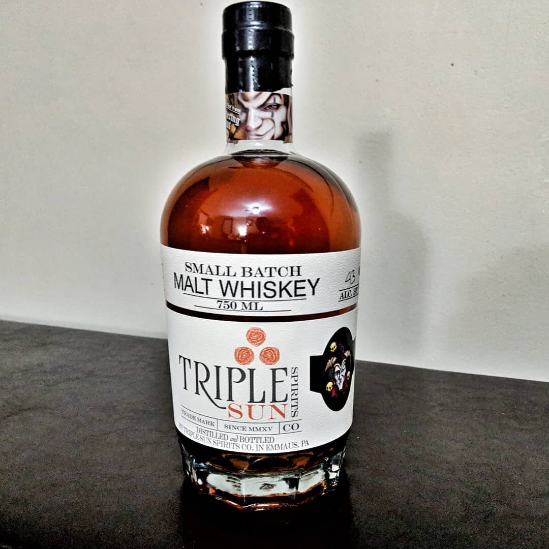 @triplesunspirits_emmaus teamed up with @weyerbacher_brewing to make the Blithering Idiot whiskey. This stuff is great. Get some before it is too late. 
#whiskytasting #whisky #whiskey #whiskygram #whiskylover #maltwhisky #maltedbarley #maltwhiskey #